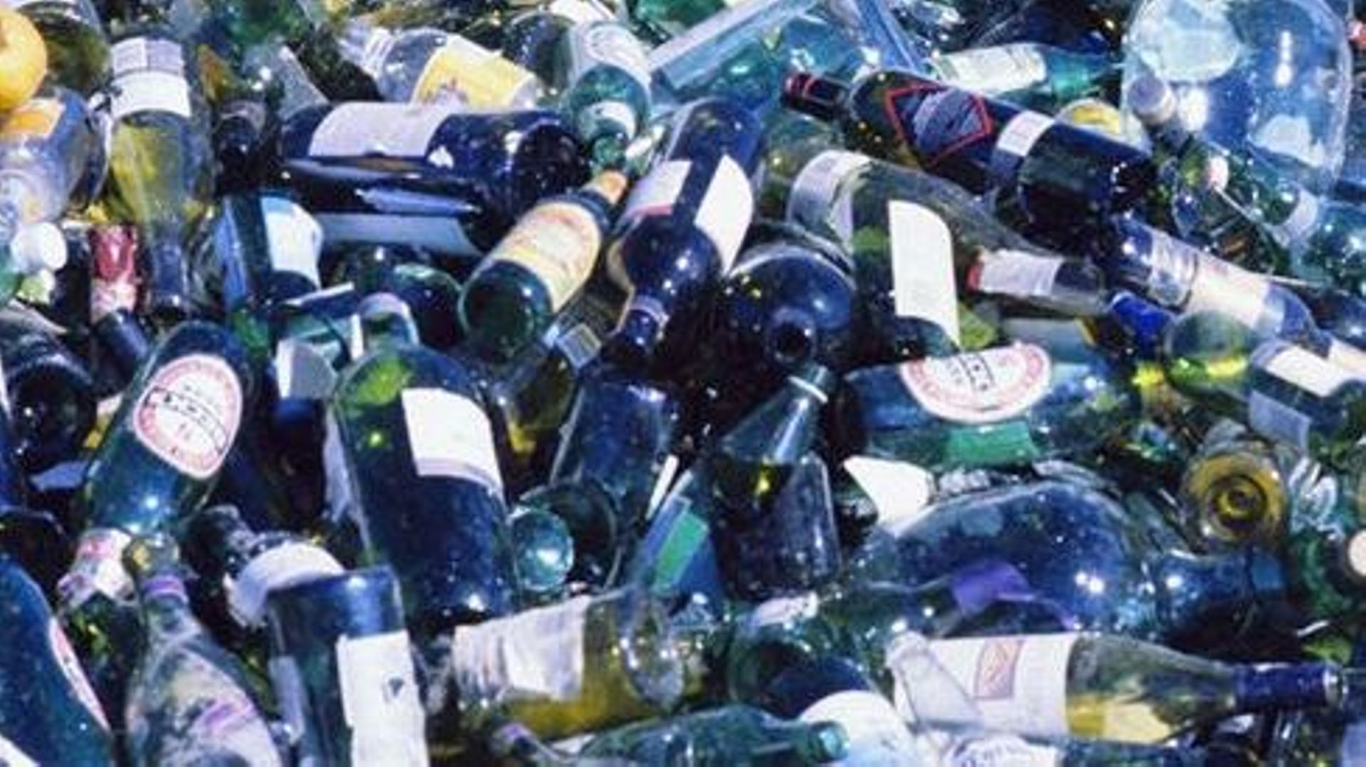 les-bouteilles-en-verre-des-wallons-sont-recyclees-a-lodelinsart