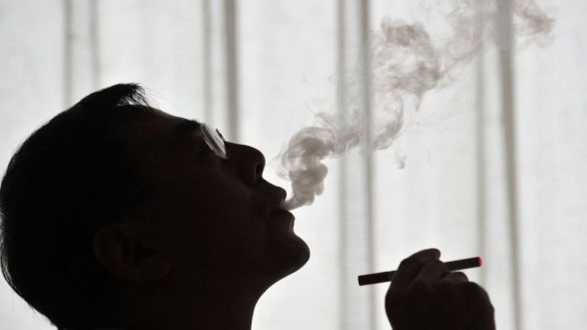 La Chine, royaume des fumeurs et de la cigarette lectronique - RTBF Actus