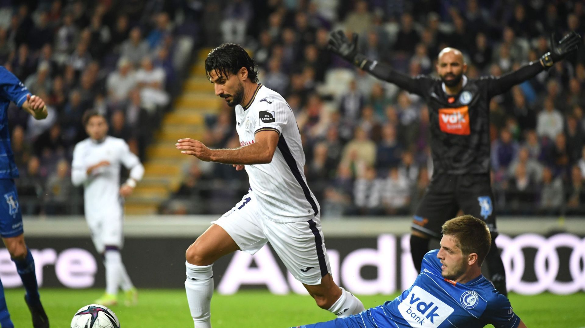 Lior Refaelov offre le 1-1 aux Mauves.