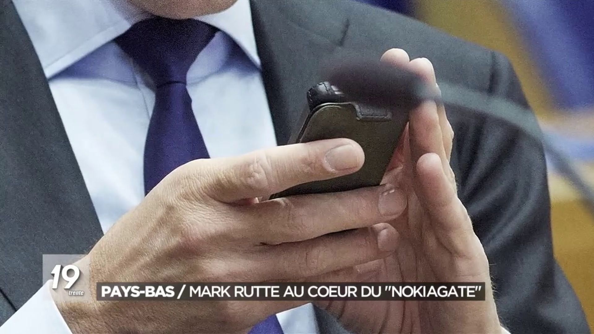 ‘Nokiakat’ in Nederland: Nederlandse premier vernietigt jarenlang sms’jes
