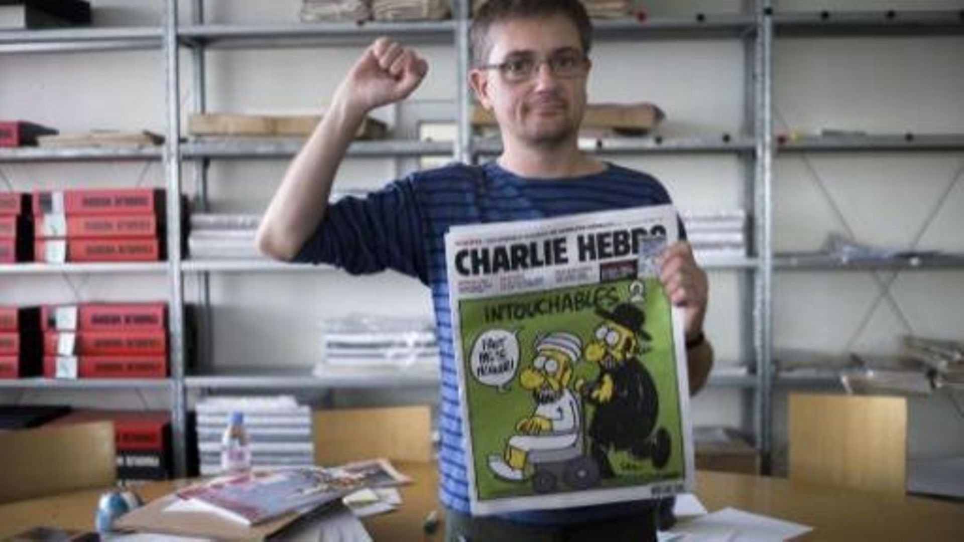 Charb, le directeur de Charlie Hebdo a déclaré que le Premier ministre français devait "soutenir la liberté de la presse et de la République".