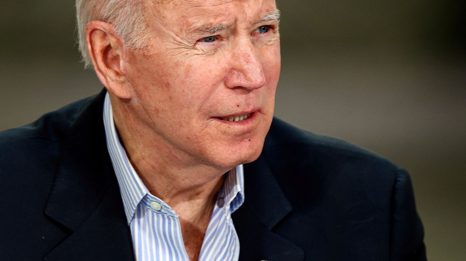 Le président américain Joe Biden qualifie son homologue russe de criminel de guerre.