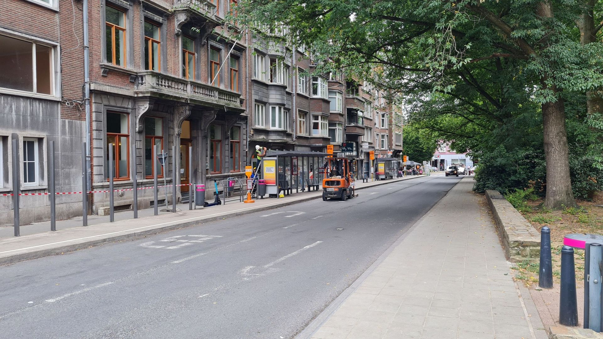 Rue Borgnet, des places de stationnement vont remplacer les arrêts de bus.