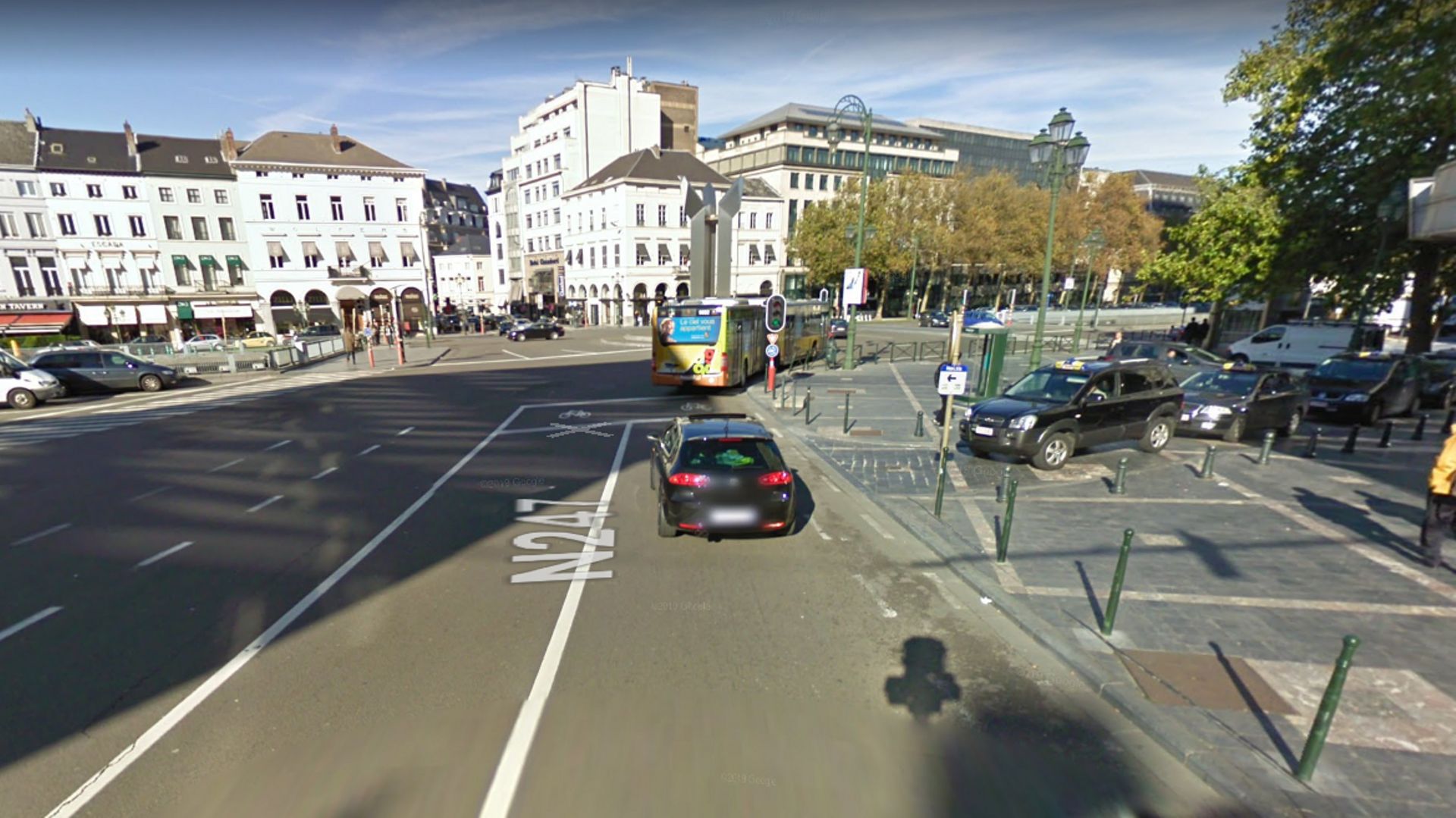 Le carrefour entre la chaussée d'Ixelles et la Porte de Namur est l'un des seuls à avoir été rénovés pour limiter les accidents. 