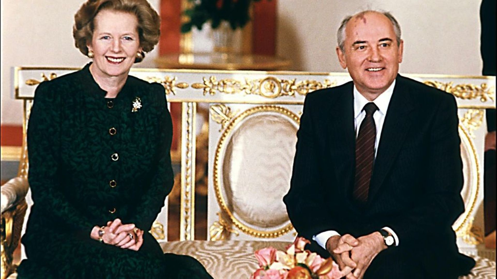 La Première ministre britannique Margaret Thatcher et le leader soviétique Mikhaïl Gorbatchev au Kremlin, le 30 mars 1987 à Moscou