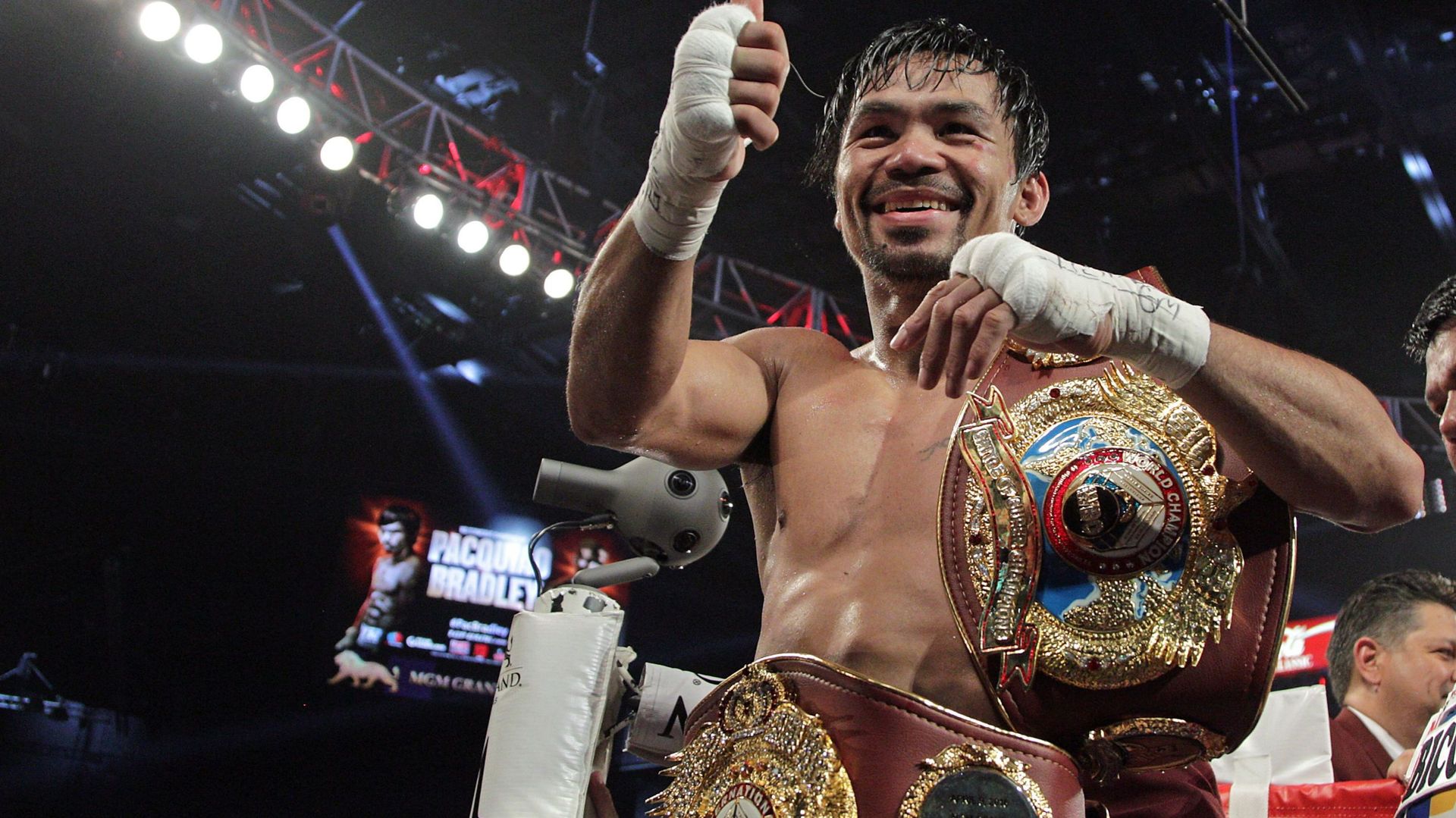 Пакьяо чемпион. Пакьяо мэнни бобби. Пакьяо мэнни бобби фото. Пакьяо мэнни бобби. Фредди роуч боксер.