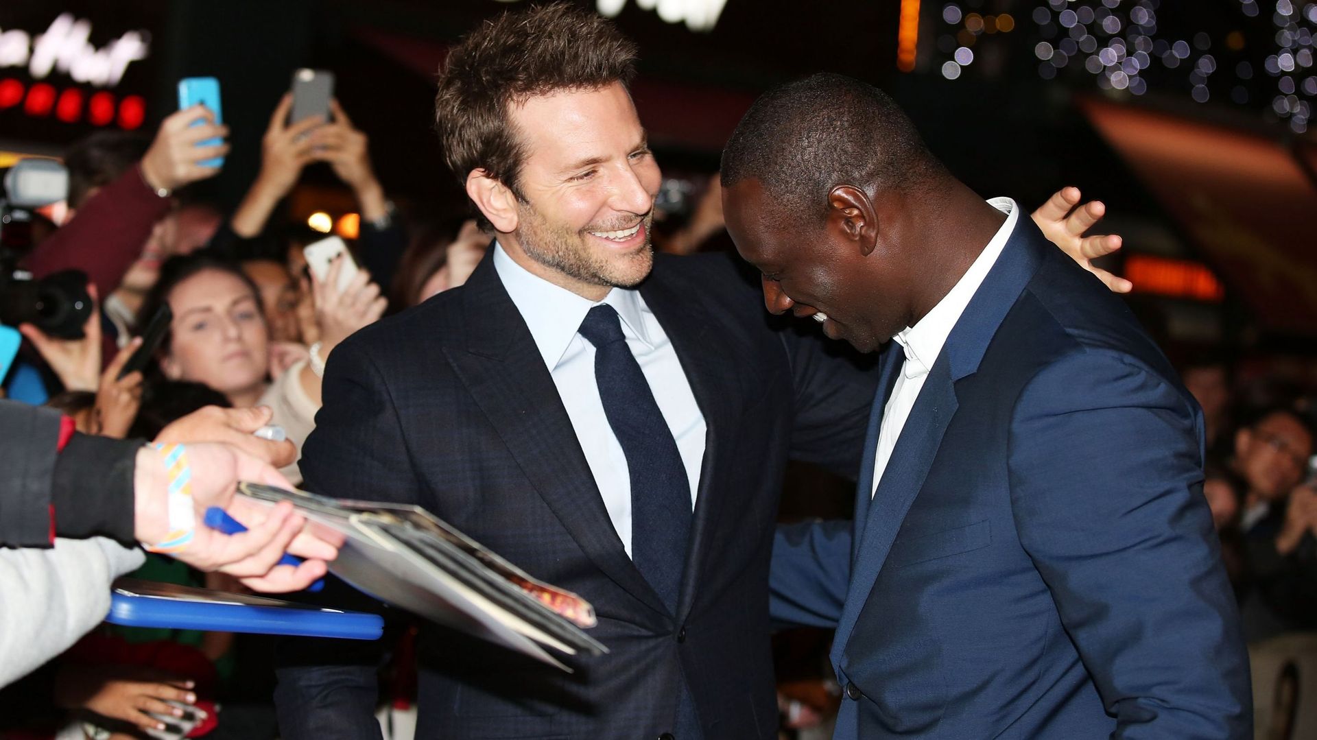Bradley Cooper et Omar Sy très amis depuis leur collaboration sur "À Vif !" en 2015