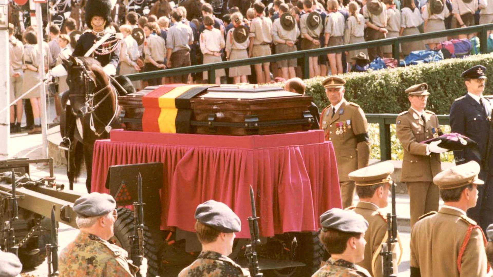 Il y a 30 ans, au décès du roi Baudouin les mouvements de jeunesse se