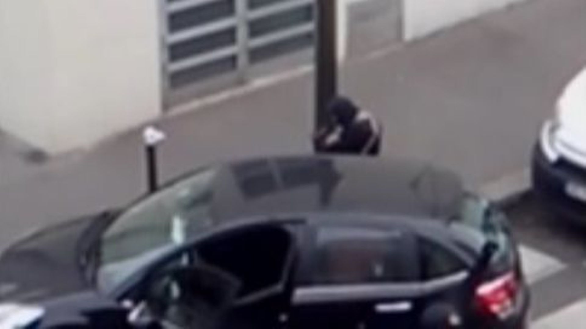 Nouvelle vidéo : la fuite des frères Kouachi après la tuerie à Charlie Hebdo