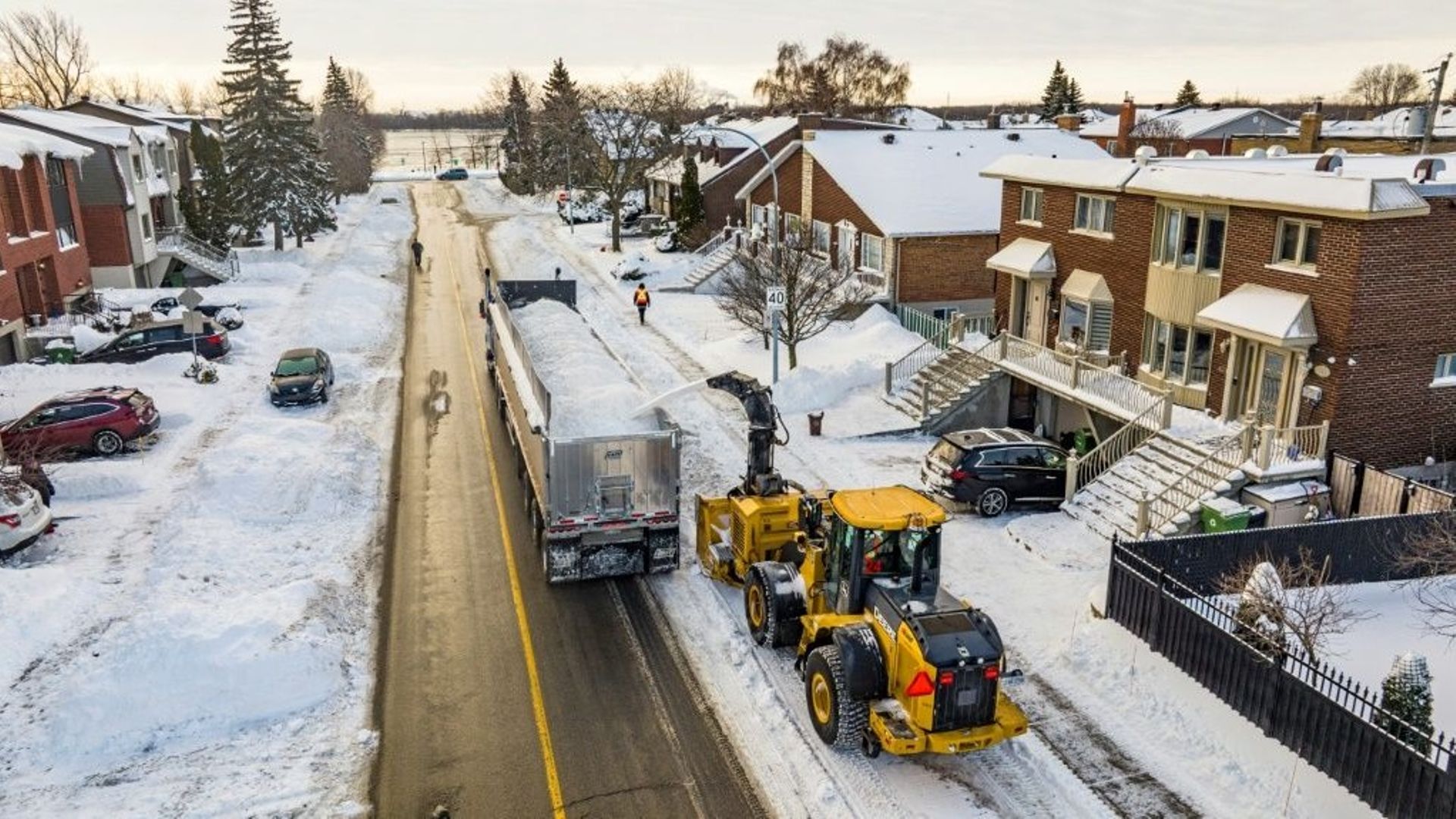 A Montréal, le coût environnemental du ramassage de la neige.