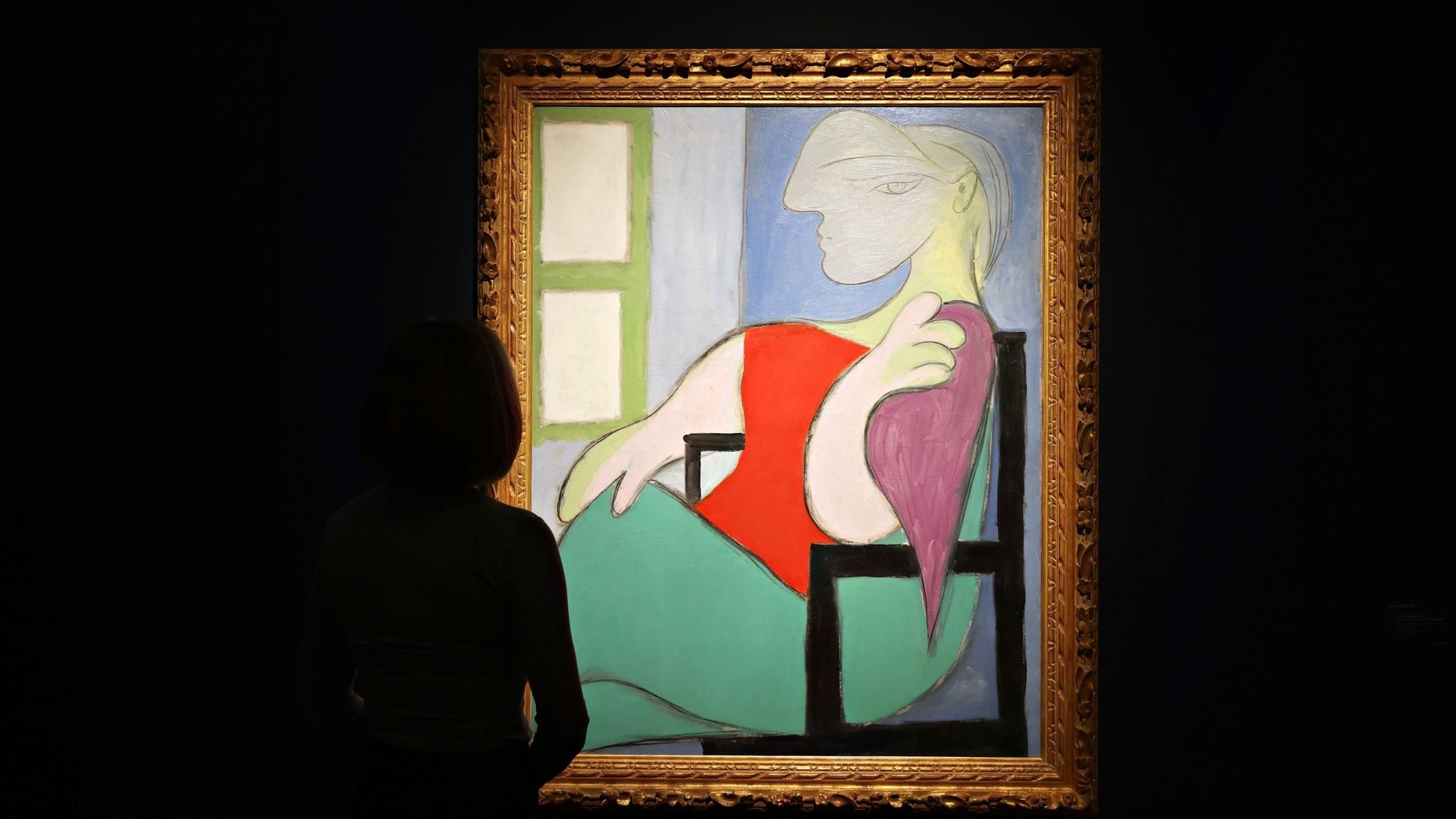 "Femme assise près d’une fenêtre (Marie-Thérèse)" de Pablo Picasso est exposé lors d’une avant-première de la prochaine vente du soir du XXe siècle chez Christie’s, le 07 mai 2021 à New York.