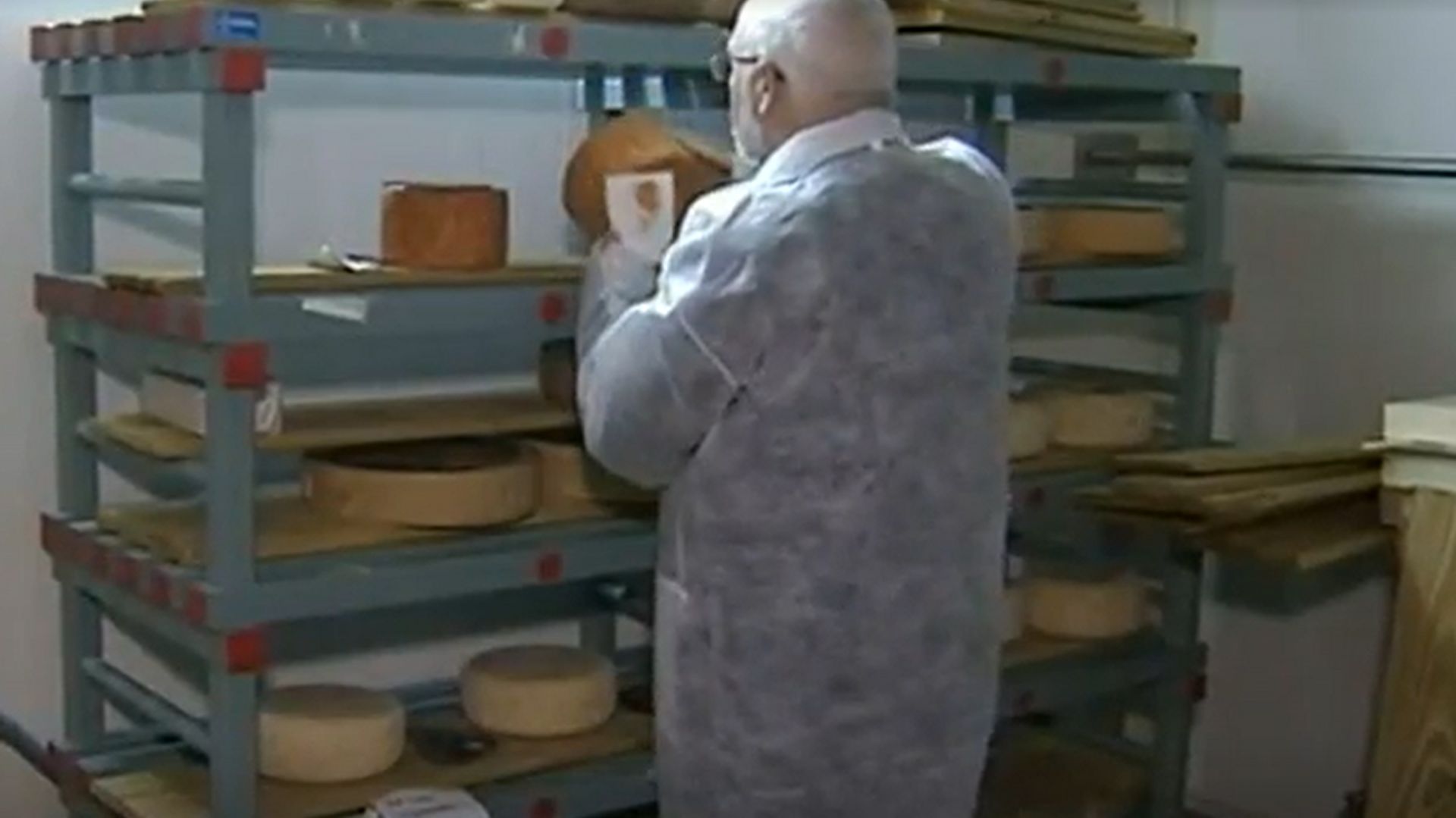 Pour 8000 euros de fromages volés chez Jacky Cange.