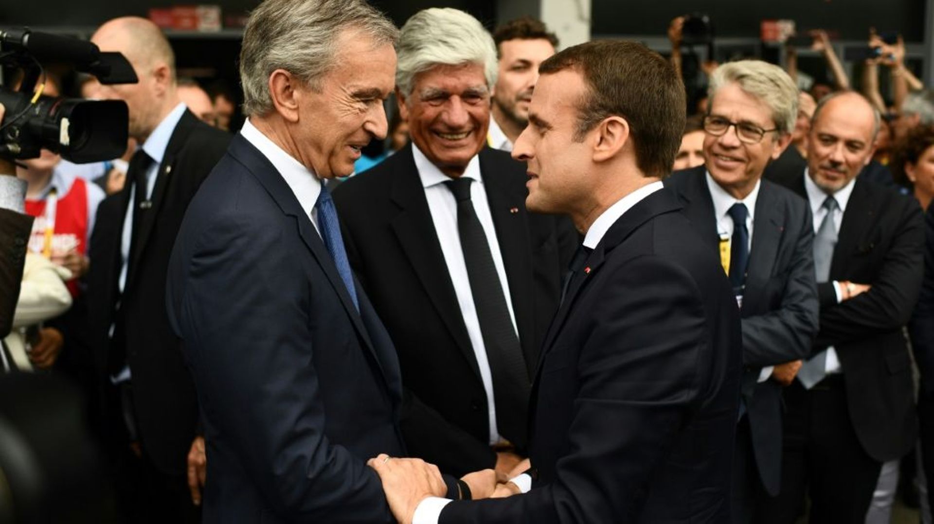 Bernard Arnault, l'indéboulonnable première fortune de France - Challenges