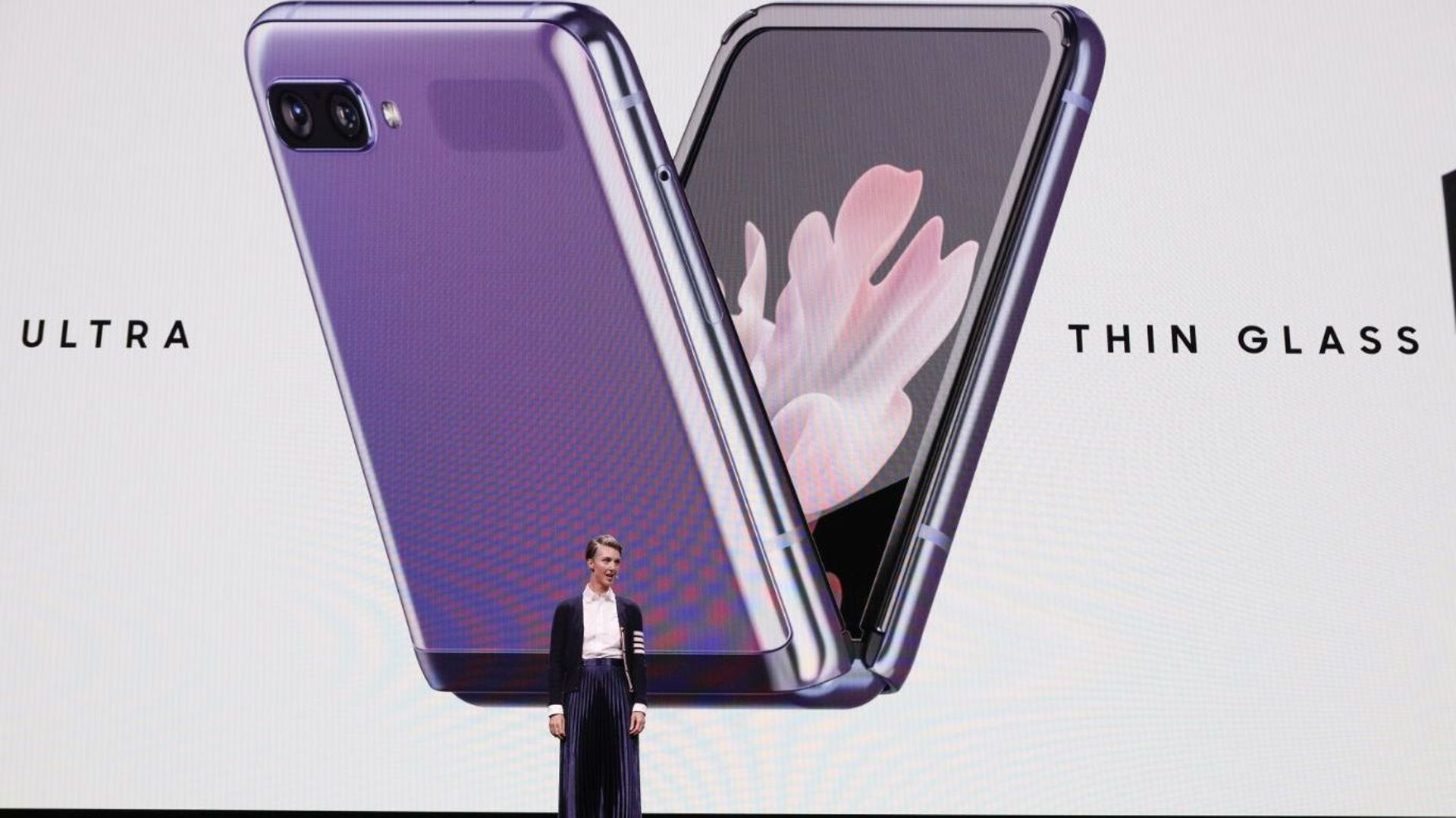 Smartphones : Samsung baisse les prix et monte en gamme