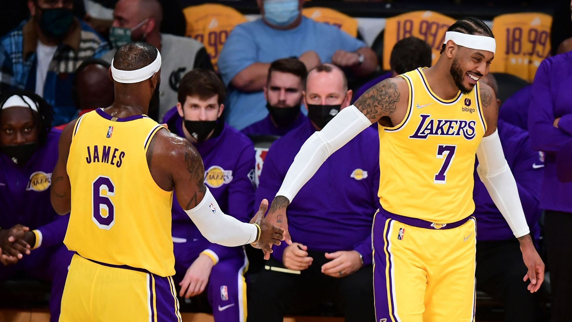 LeBron James a pu s'appuyer sur Carmelo Anthony pour permettre aux Lakers de battre les Pacers.