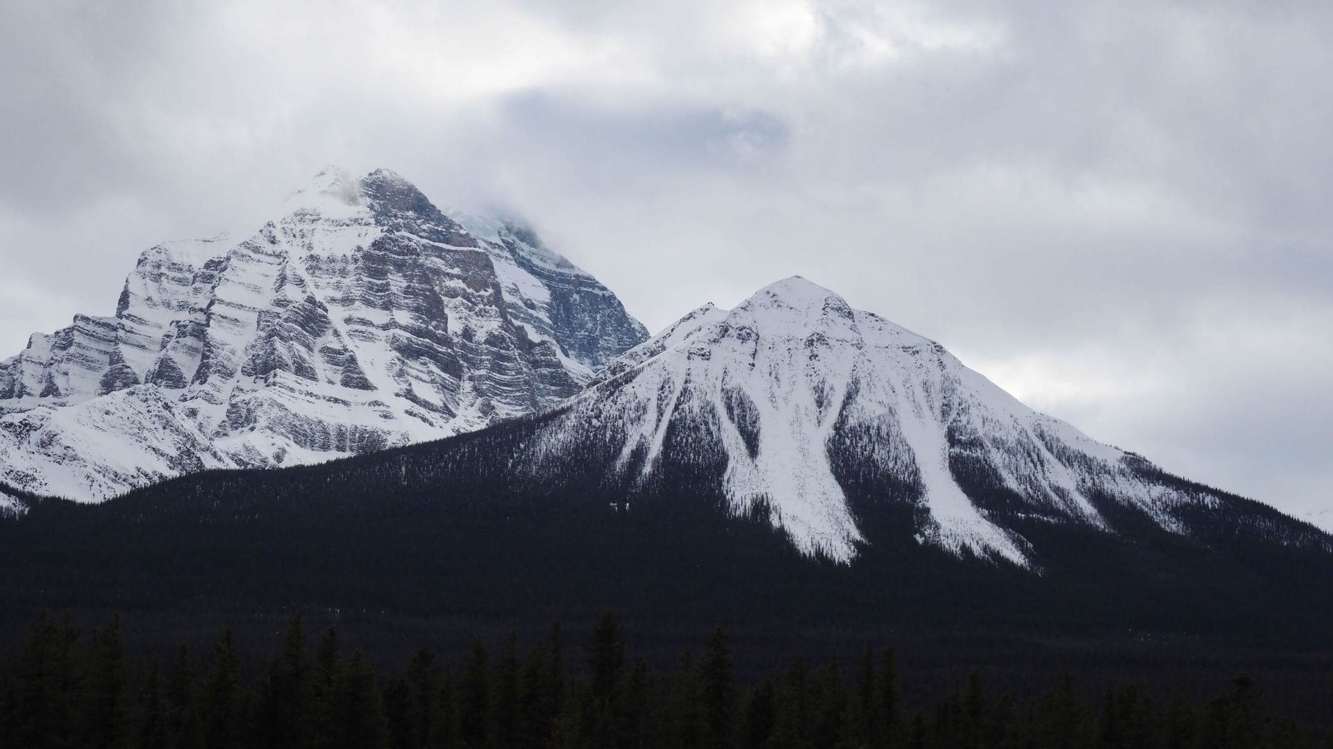 Canada: trois alpinistes présumés morts dans une avalanche dans le parc de Banff