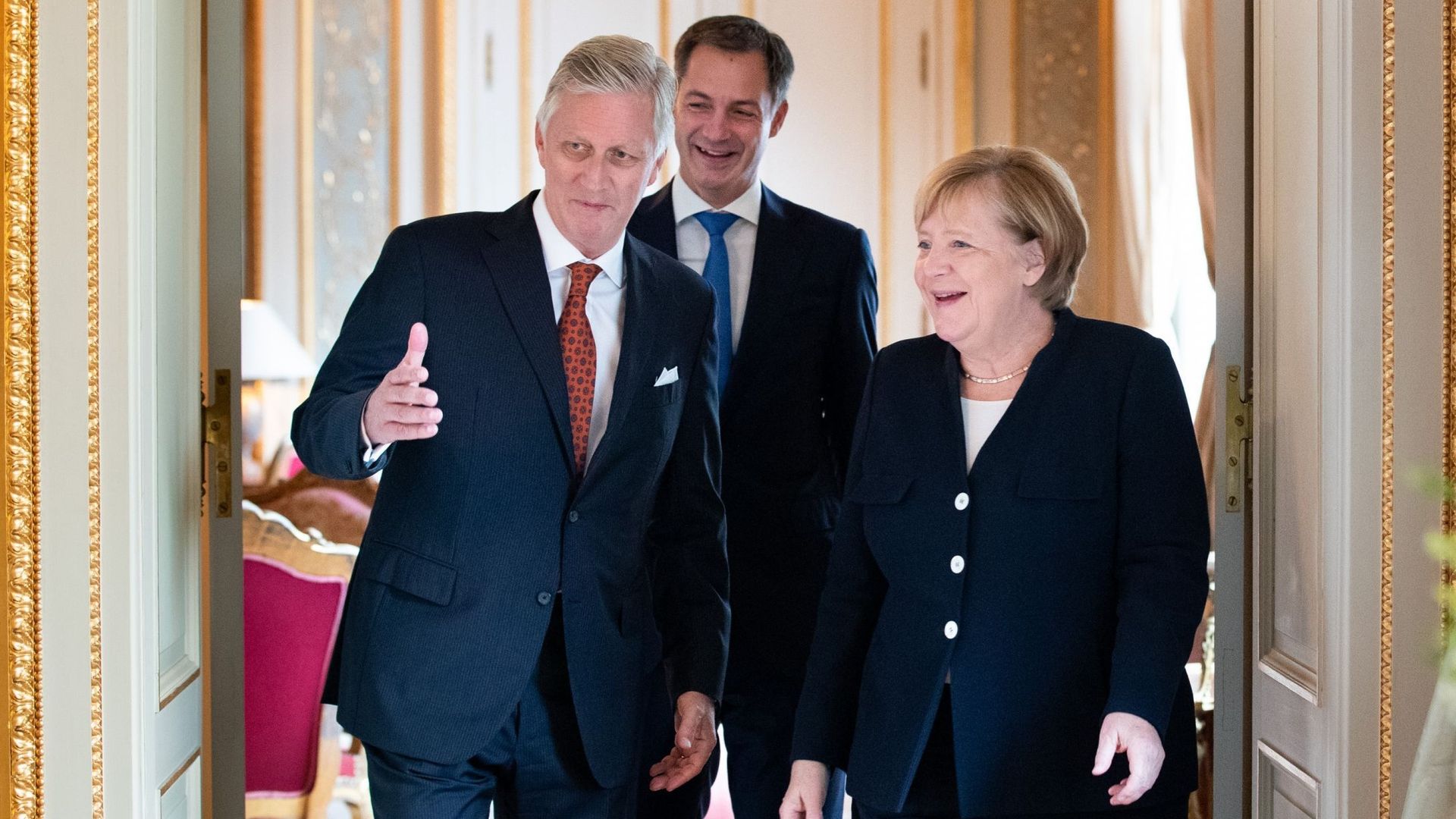 Le roi Philippe et le Premier ministre Alexander De Croo ont reçu la chancelière Angela Merkel au palais de Laeken.