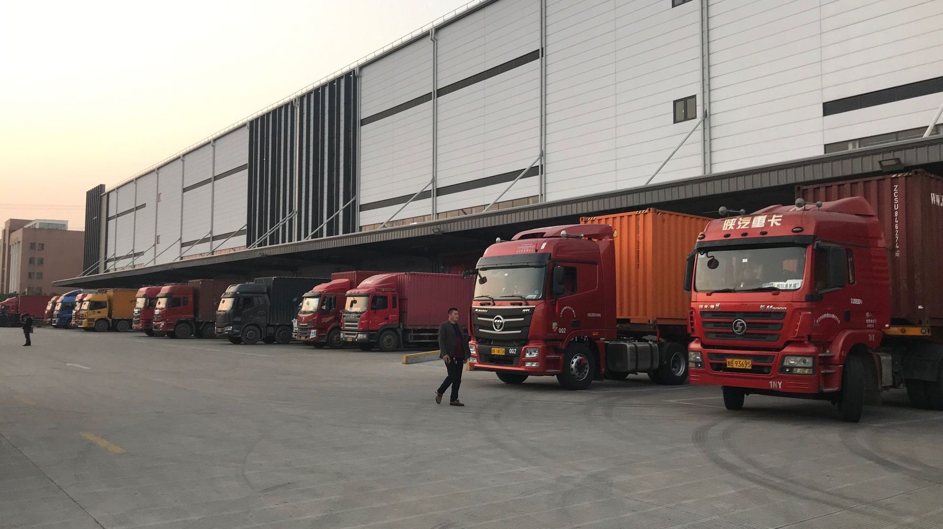 Un entrepôt de Cainiao Smart Logistics dans le Xiasha Park de Hangzhou (Chine)