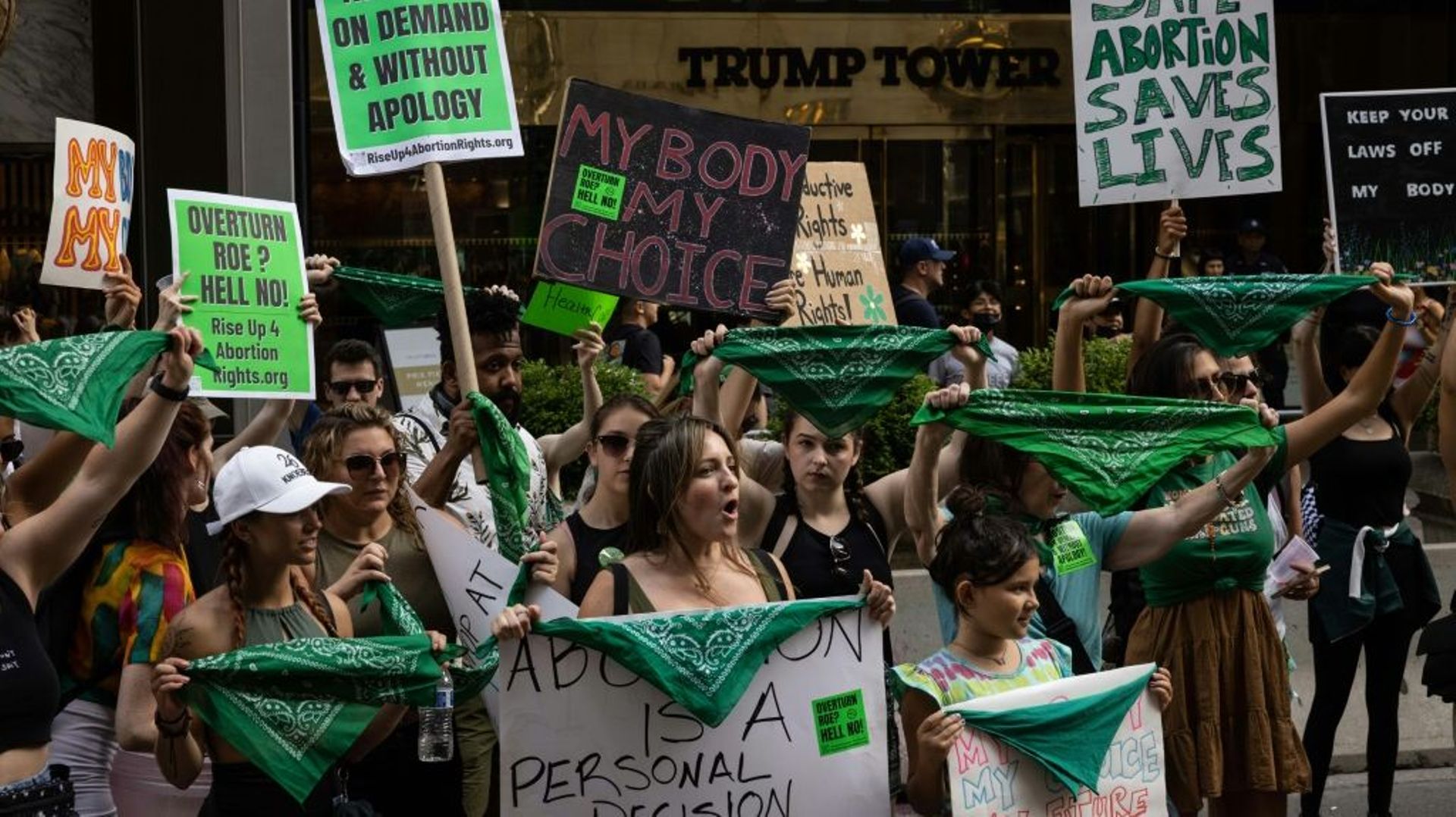 Des défenseurs du droit à l'avortement manifestent à New York le 9 juillet 2022