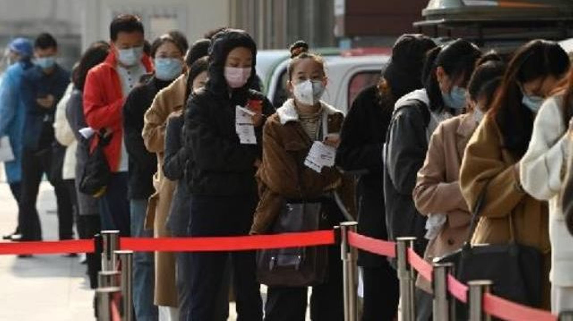 Chine : des centaines de vols annulés pour faire face à des flambées sporadiques de Covid