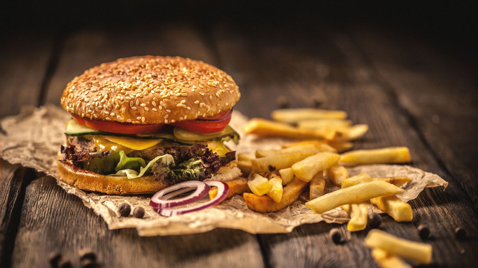 (Le nouveau sandwich au menu de Burger King se compose de protéines de soja et de pomme de terre, d'huiles de coco et de tournesol, et de hème, une molécule riche en fer donnant une couleur rouge similaire à celle de la viande.