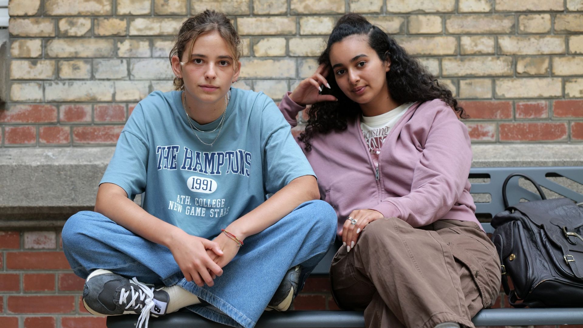 Marine Marcais-Boyer et Rita Benmannana dans la saison 2 de "L'école de la vie"