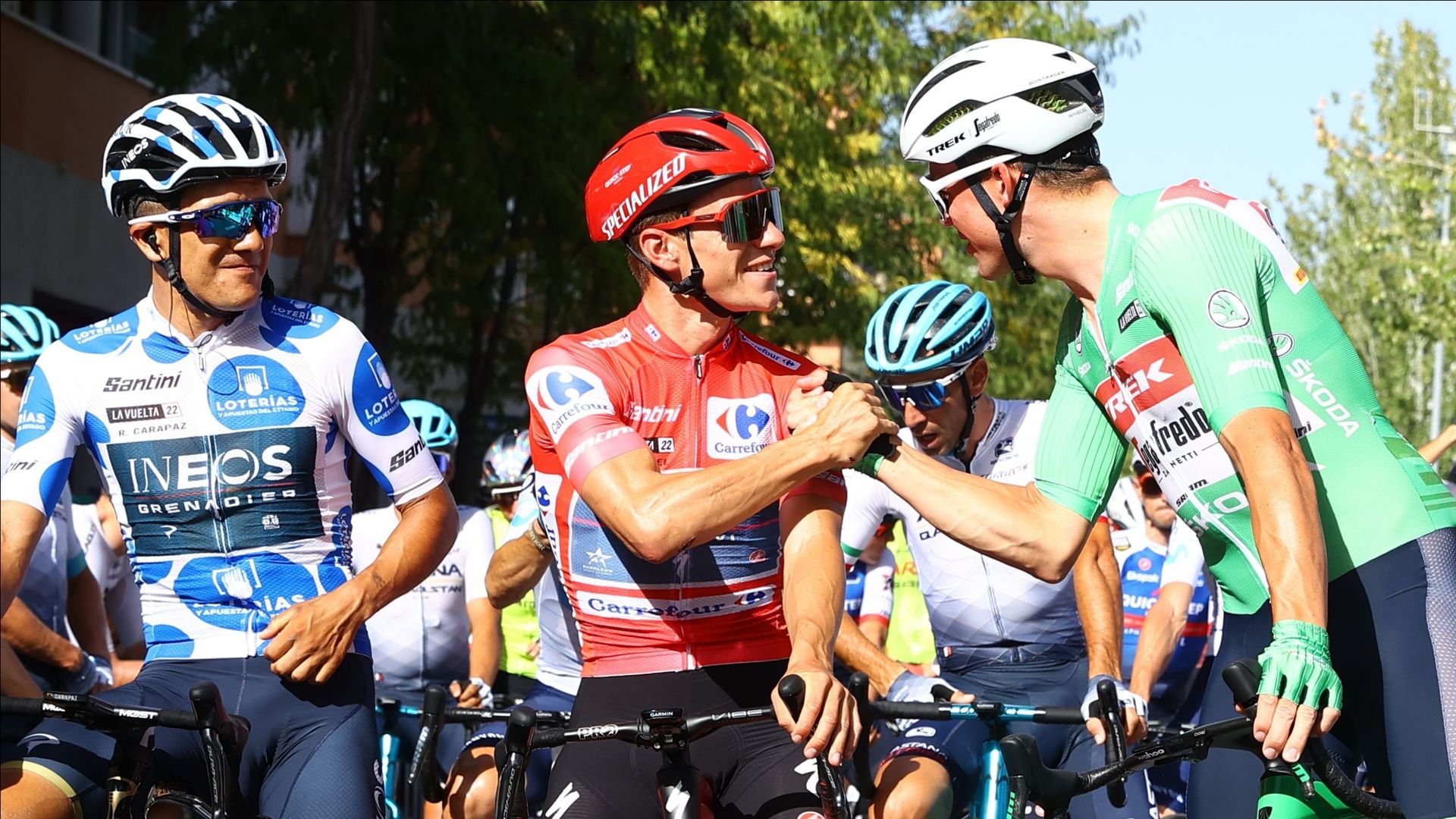 Remco Evenepoel, Mads Pedersen et Richard Carapaz repartent avec les maillots distinctifs de cette Vuelta.