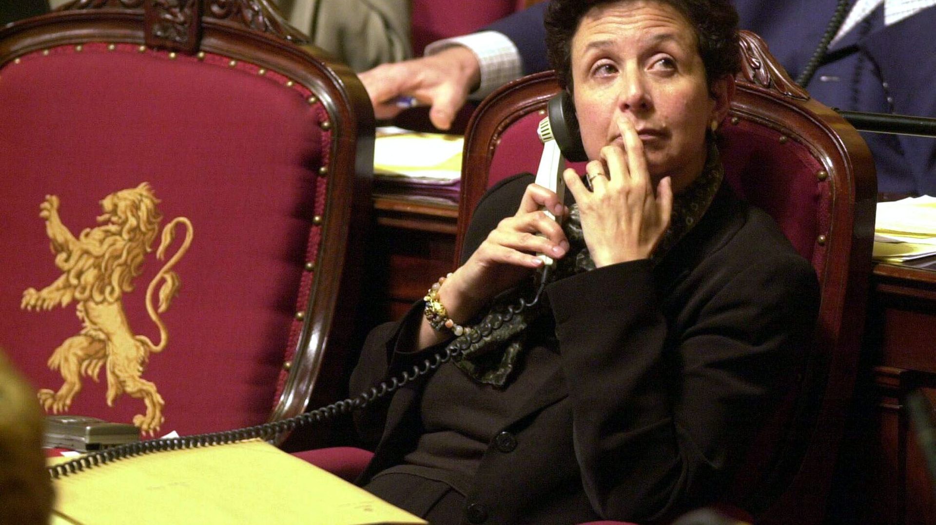 Le 21 novembre la sénatrice Ecolo Marie Nagy lors du vote de la dérogation de la loi interdisant la publicité pour le tabac.