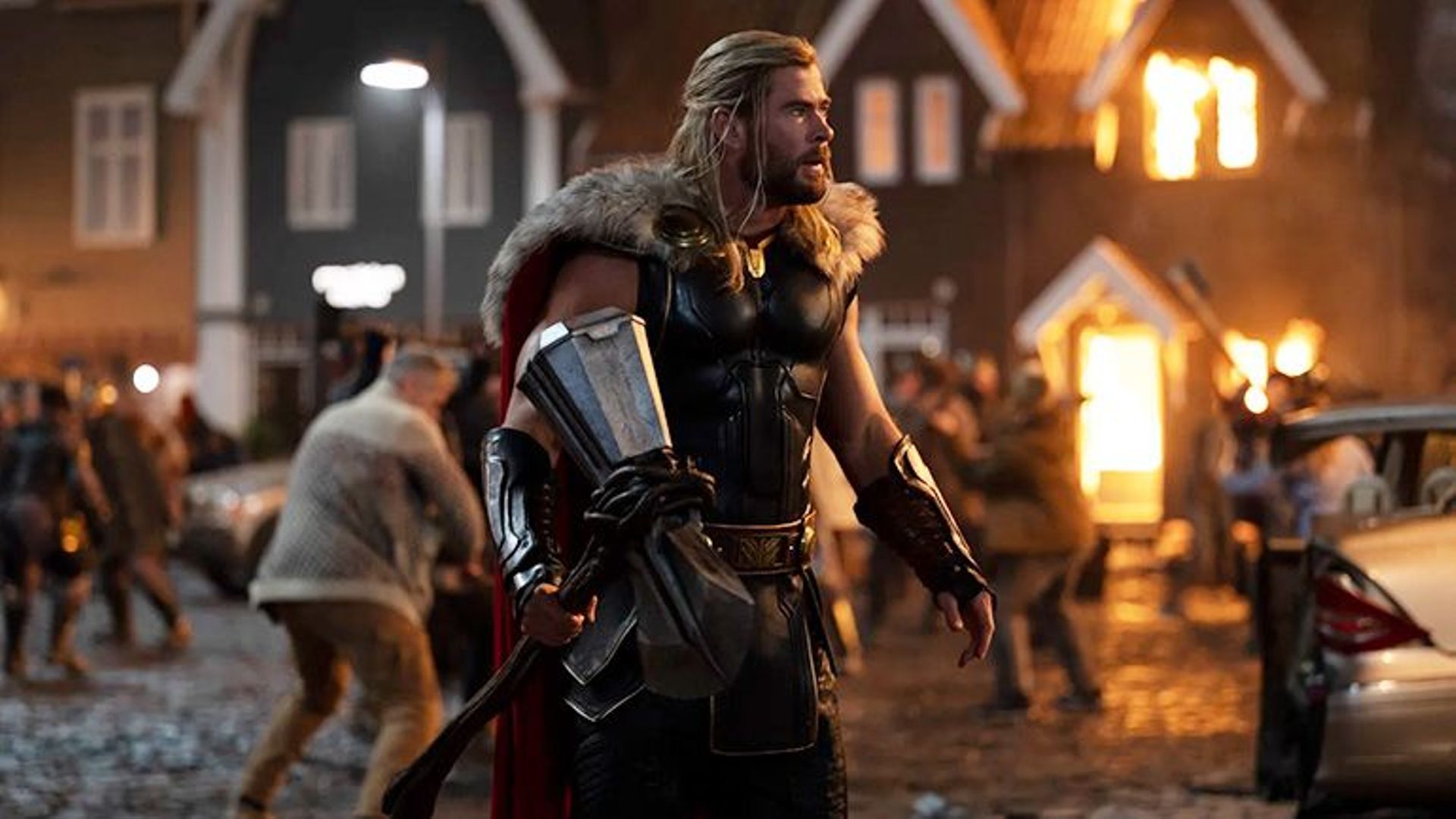 Chris Hemsworth joue le rôle de Thor dans "Thor : Love and Thunder".