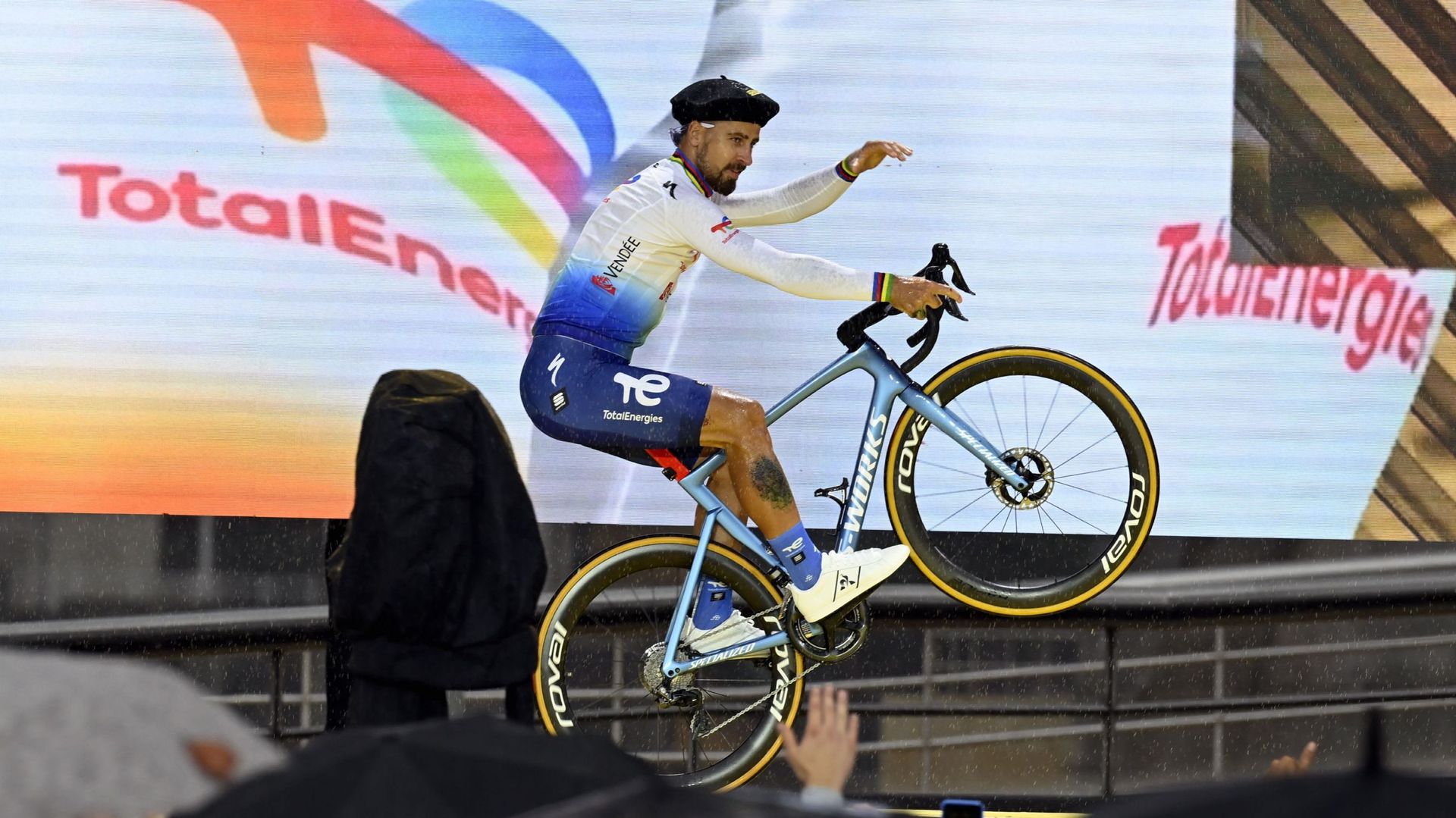Peter Sagan la rock star du peloton prend sa retraite apres 3 titres mondiaux et 14 annees professionnelles RTBF Actus