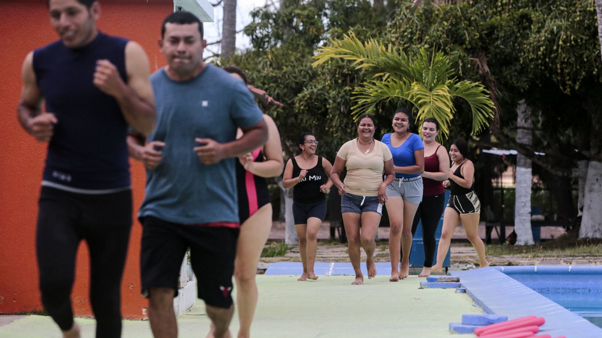 Séance d'entraînement dans une piscine à Esteli, au Nicaragua, le 1er avril 2022.