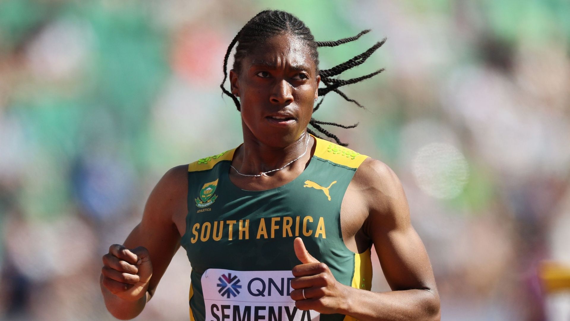 L’athlète intersexe Caster Semenya de l’équipe d’Afrique du Sud participe aux éliminatoires du 5000 m féminin lors de la sixième journée des Championnats du monde d’athlétisme au Hayward Field le 20 juillet 2022 à Eugene, Oregon.
