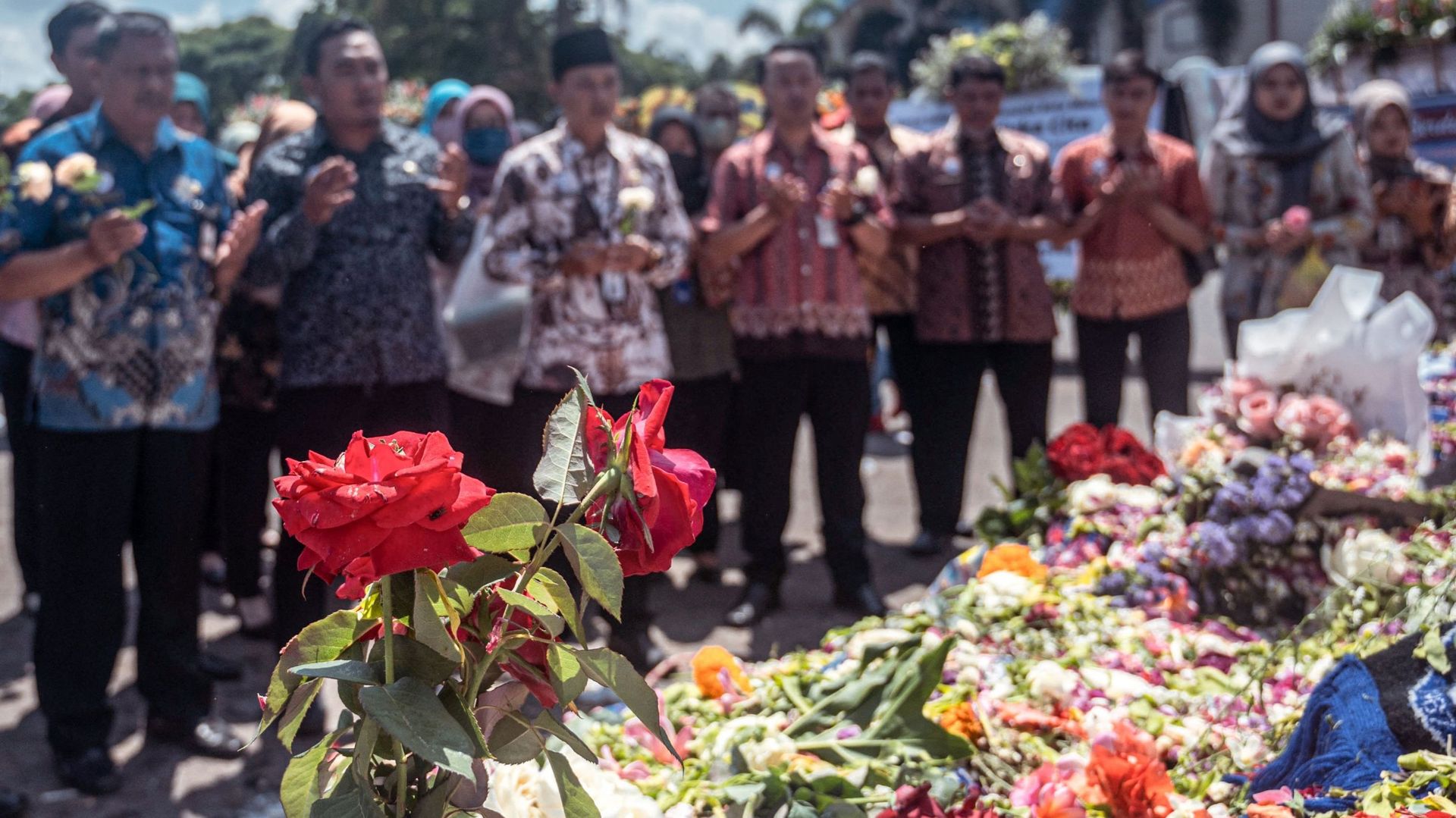 Hommage aux victimes de la bousculade à Malang