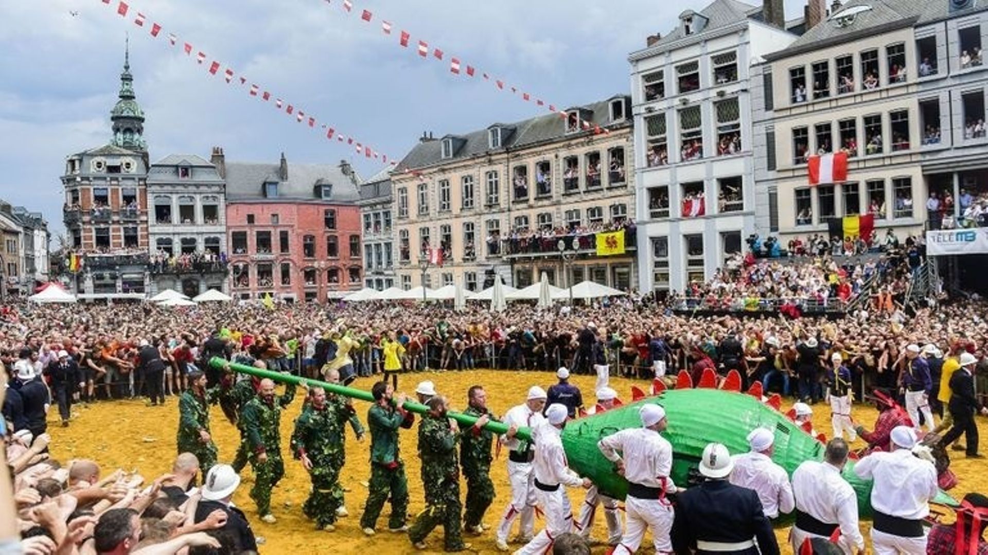 Ducasse de Mons : une caméra vous permettra de vivre le combat à ...