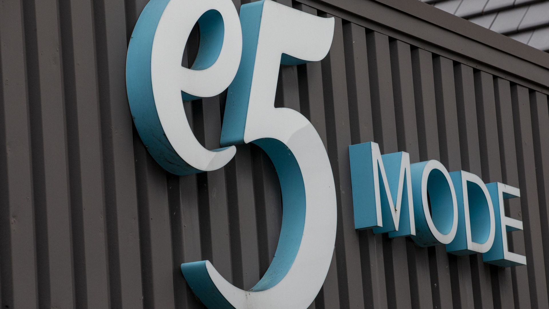 La famille De Sutter choisie par le tribunal de l’entreprise comme repreneur de la chaîne E5 Mode