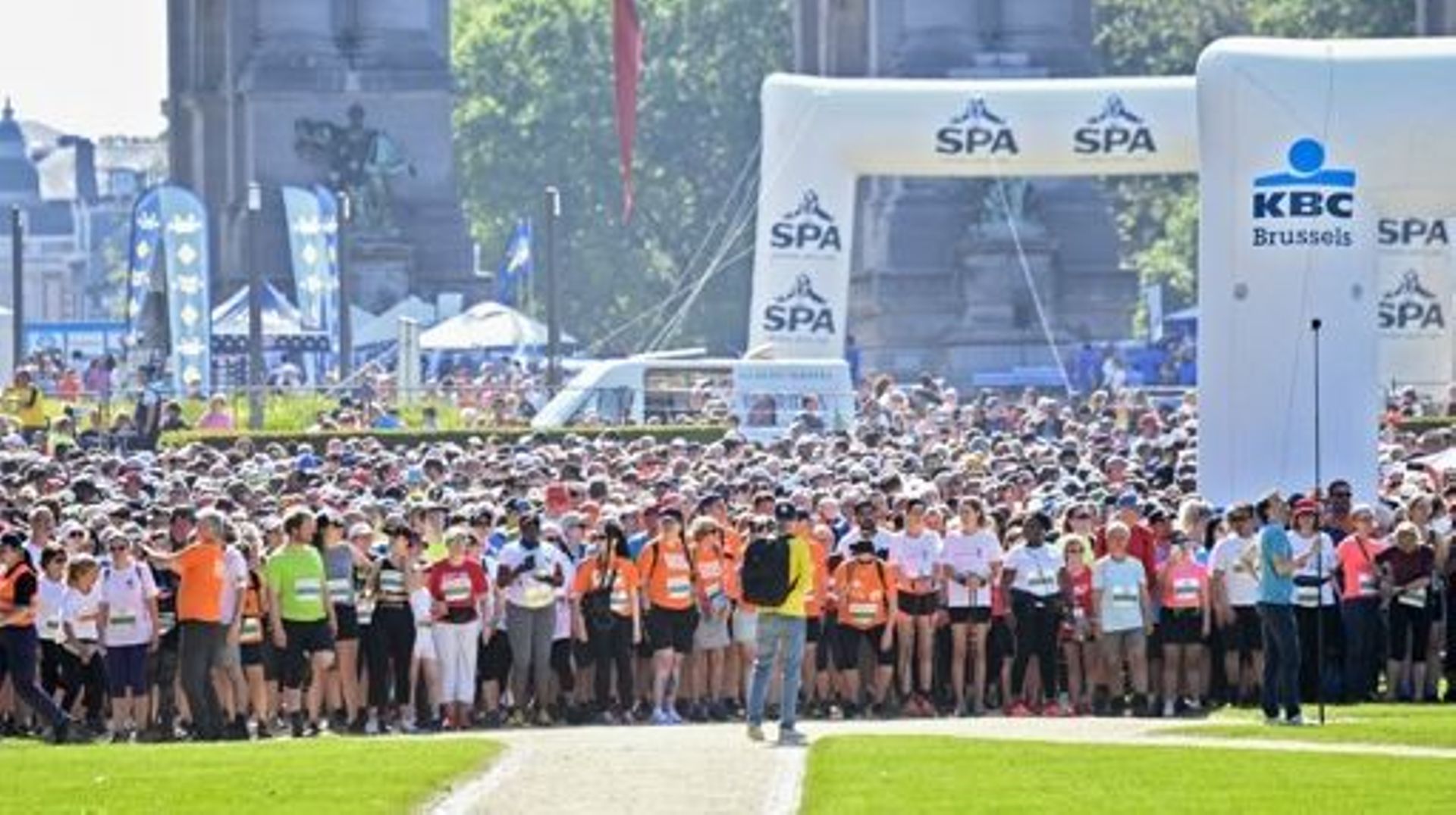 Illustration picture shows the start of the 43th edition of the 20 km door Brussel - 20 km de Bruxelles running event, Sunday 28 May 2023 in Brussels. BELGA PHOTO JOHN THYS