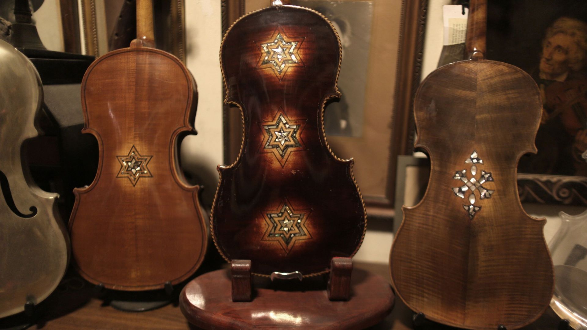 Des violons "rescapés" de la Shoah reprennent vie le temps d'un concert