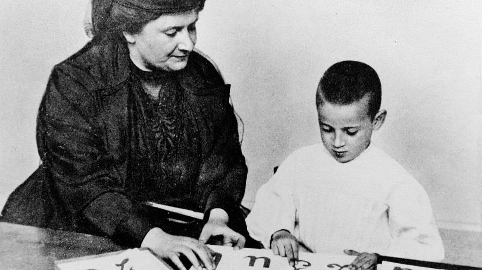 Maria Montessori : qui était la femme à l'origine de la fameuse méthode Montessori ?