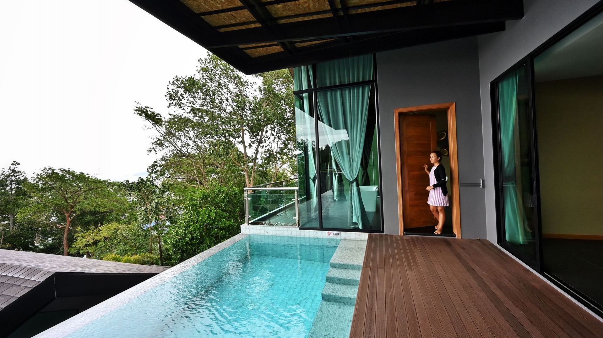 "Prison dorée" pour les premiers touristes étrangers de retour en Thaïlande