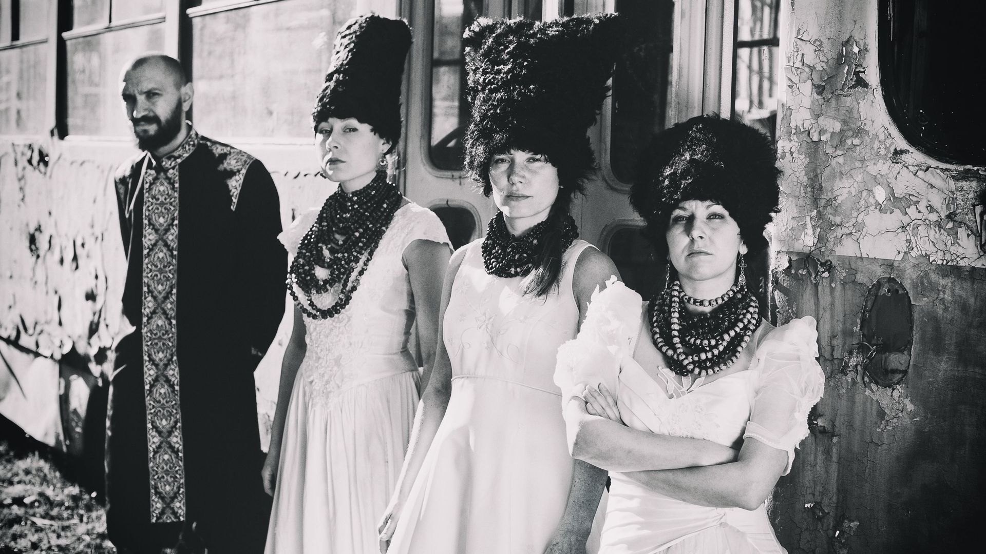 Les membres du groupe DakhaBrakha