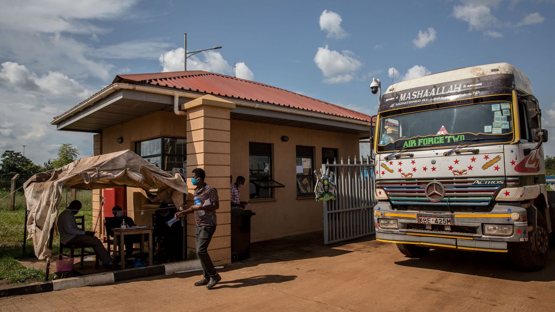 Coronavirus : l'Ouganda lève les contrôles covid à sa frontière pour enrayer une pénurie de carburant