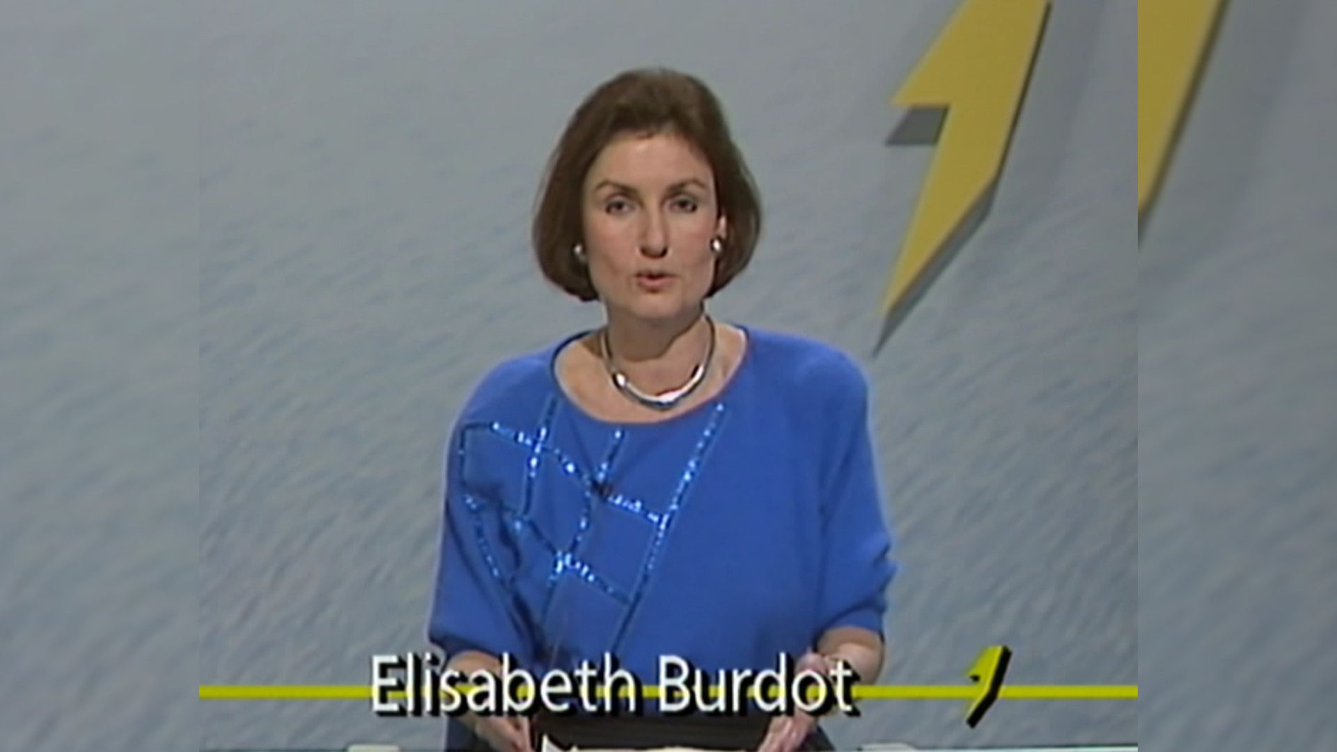 Elisabeth Burdot aux commandes du journal télévisé de 13h le 4 janvier 1987.