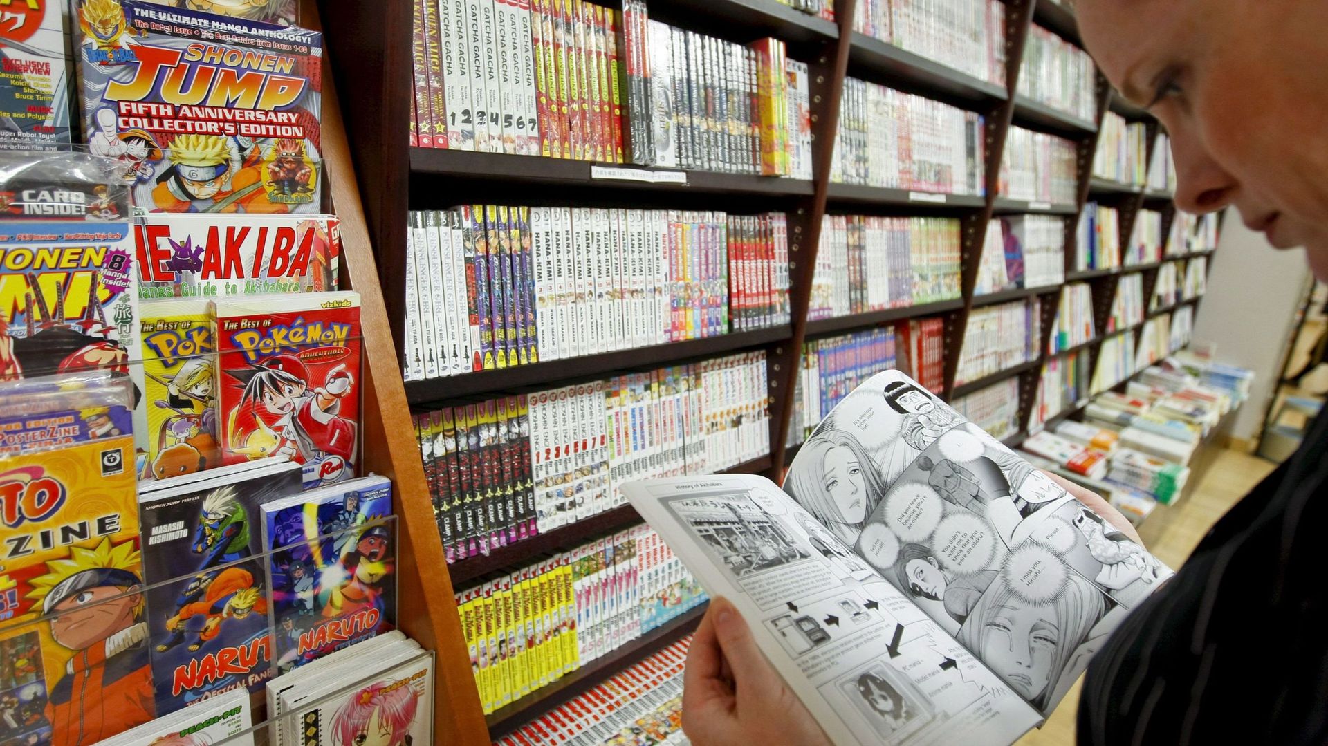 Les BD's et mangas, ces super-héros venus sauver le monde du livre ?