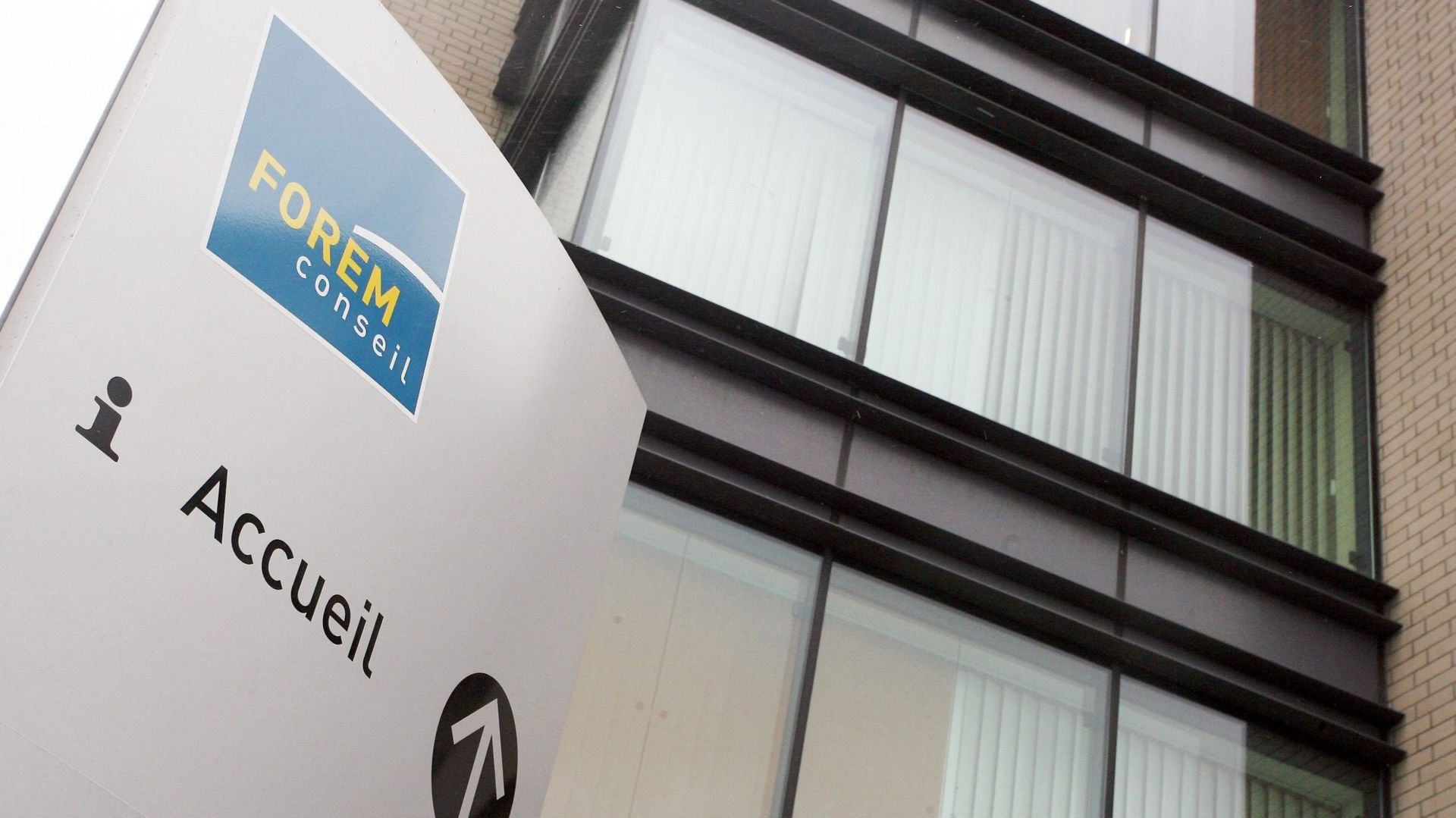 Exclusion du chômage : les premiers courriers sont arrivés, le Forem se met en ordre de marche