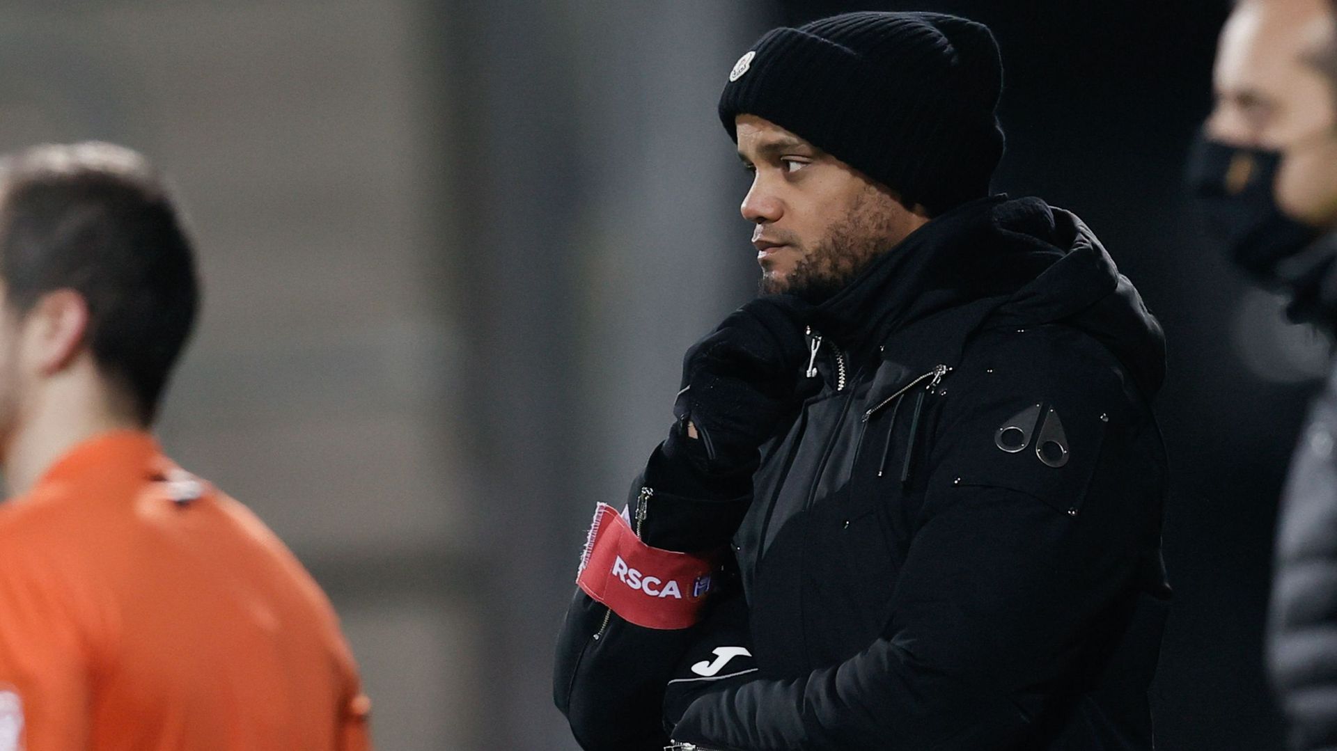 Vincent Kompany ne sera pas sur le banc face à Ostende. Le coach d’Anderlecht est suspendu suite à sa carte rouge reçue contre OHL.
