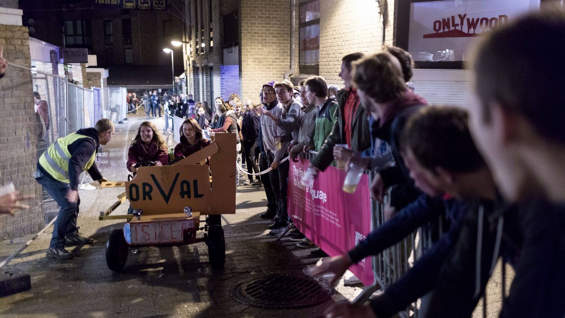 24h v lo de Louvain la Neuve une nuit sans incident majeur extrait jt Viva 25 10 23