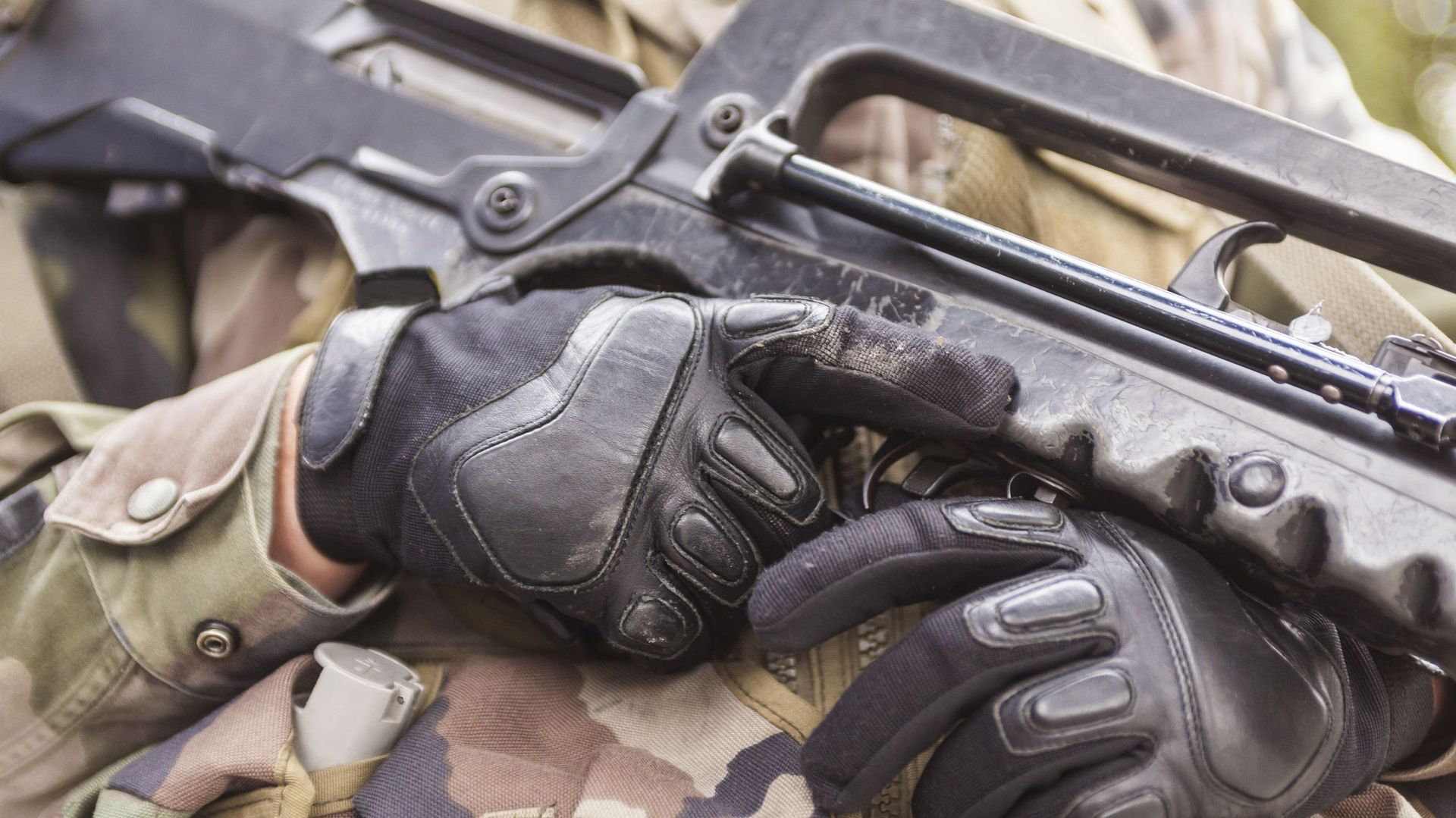 "Fast track" : la Wallonie simplifie la procédure d'exportation d'armes vers l'Ukraine