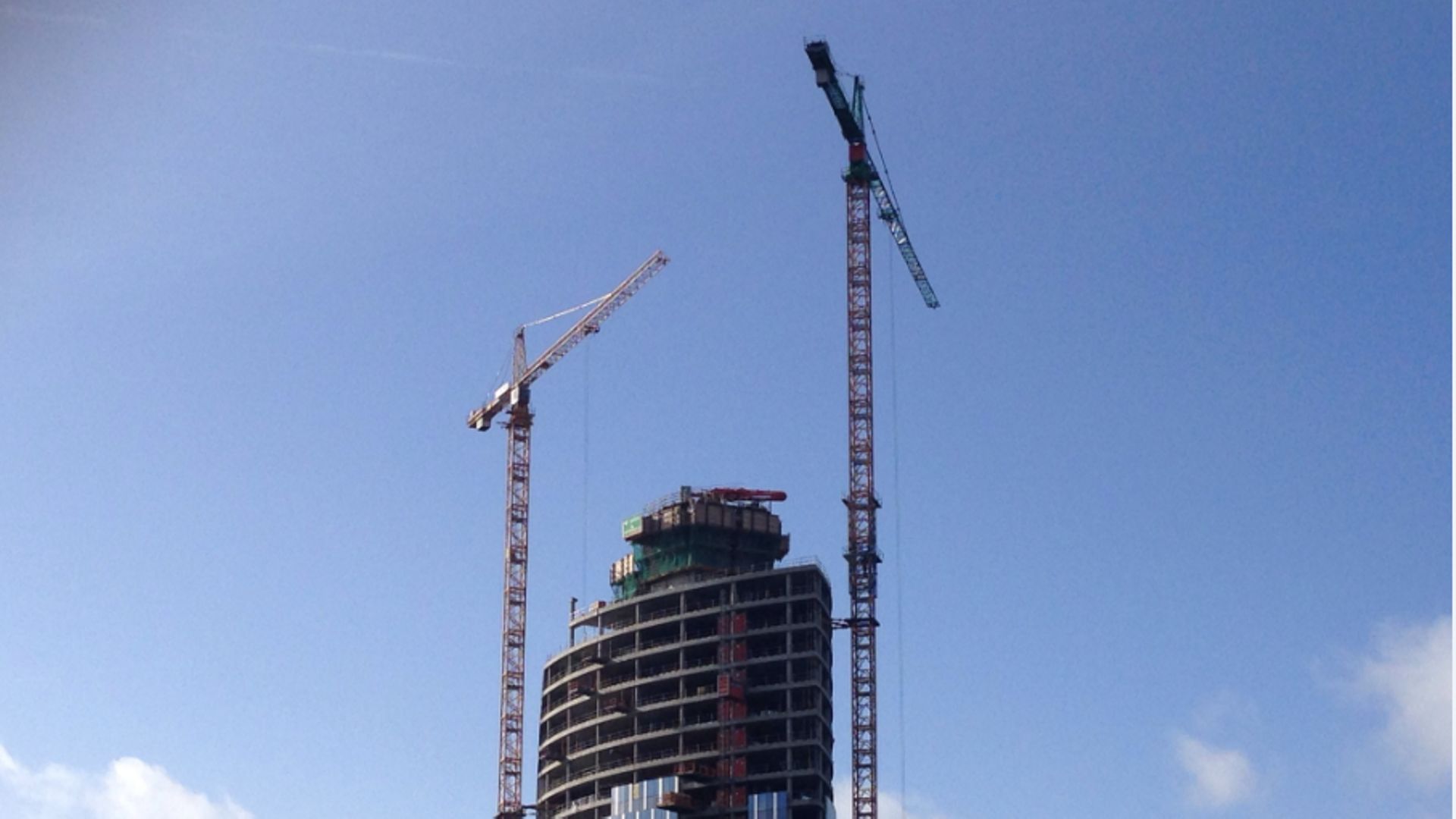 151 mètres de structure sont nécessaires pour élever les 28 étages de la Tour des Finances