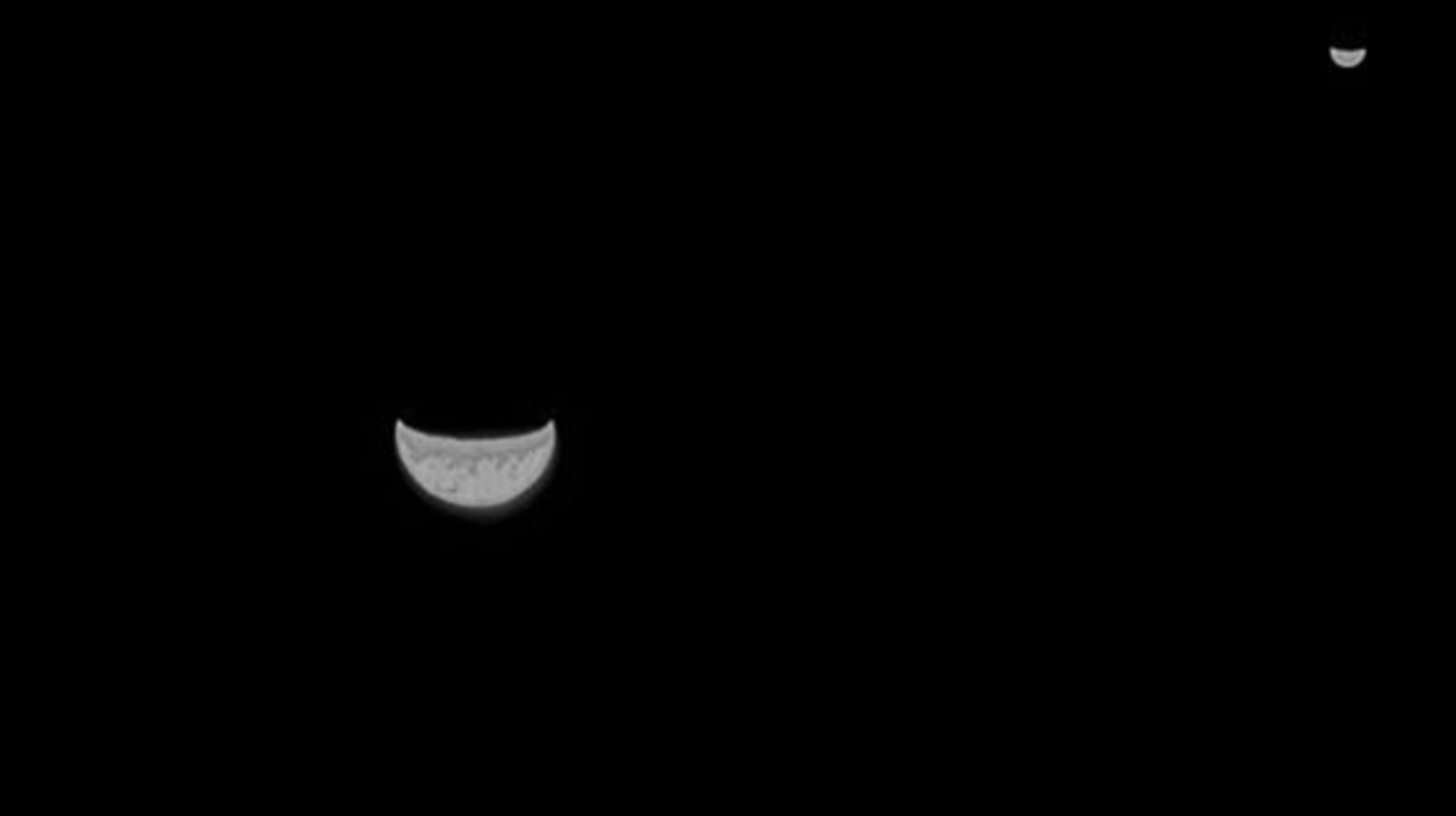 La spectaculaire photo de la Terre et la Lune prise par la sonde chinoise en route vers Mars