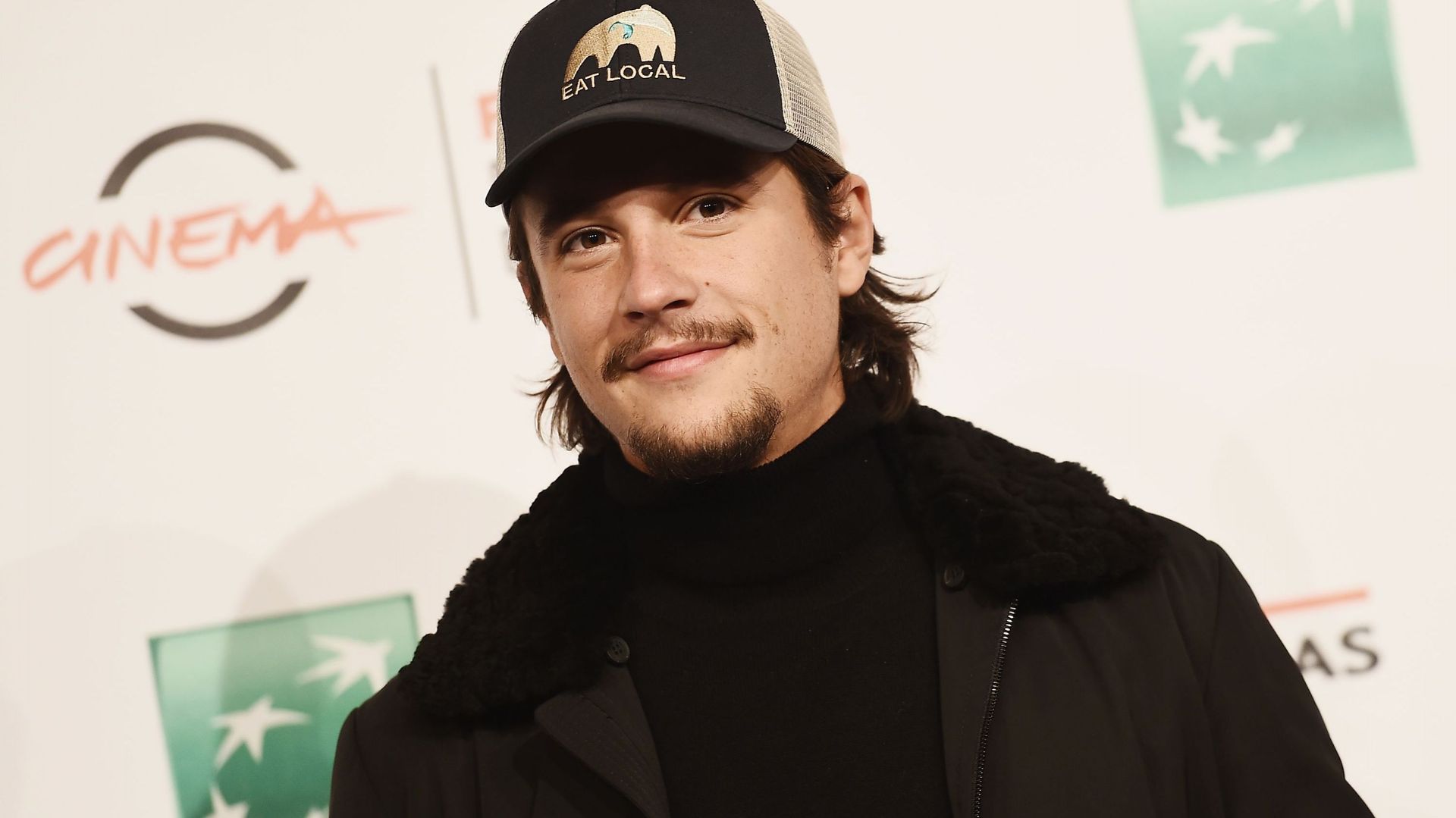 Visé par une plainte pour viol, Nekfeu voit sa garde à vue prolongée